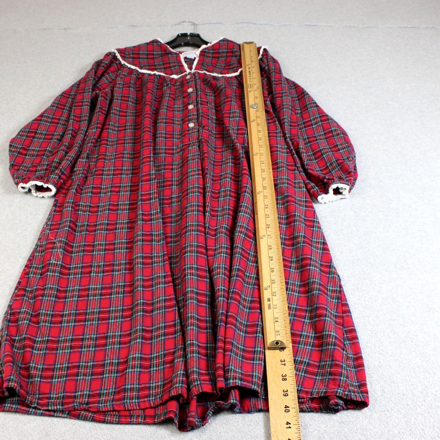 Vintage Lanz of Salzburg Gown Women M Red Plaid Flannel Long Sleeve Sleepwear 100% Cotton Button Closure V-Neck Holiday Winter Womens Size M / US 6-8 / IT 42-44 - 6 Thumbnail