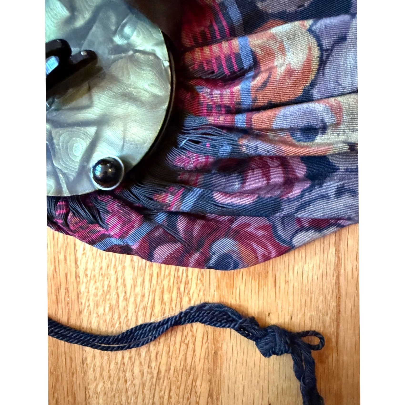 Vintage - "Vintage" is an essential descriptor Size ONE SIZE - 5 Thumbnail