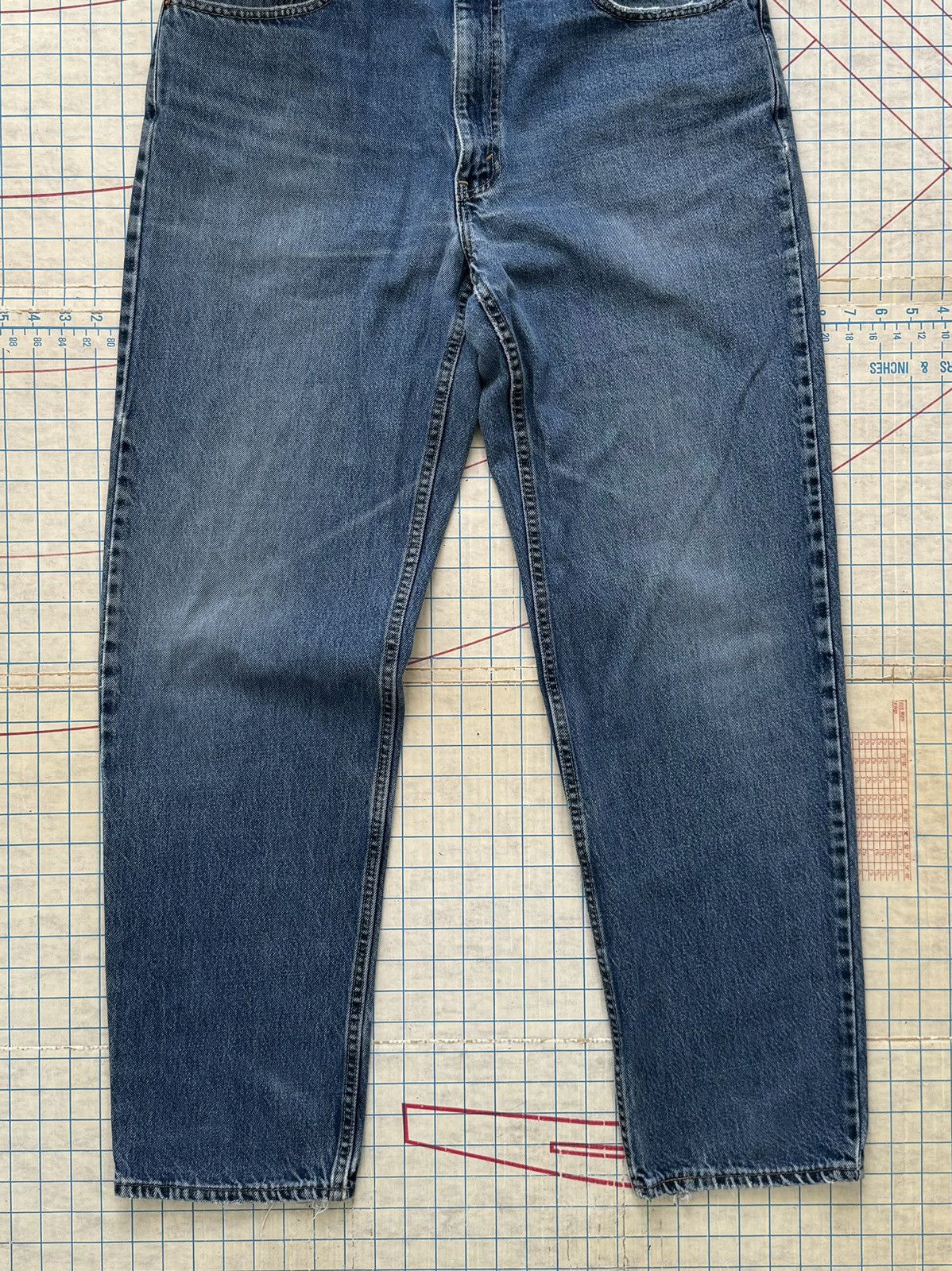 Levi's × Levi's Vintage Clothing × Vintage Vintage Levi’s 550 Medium Wash Size 36 Relaxed Baggy Fit Size US 36 / EU 52 - 3 Thumbnail