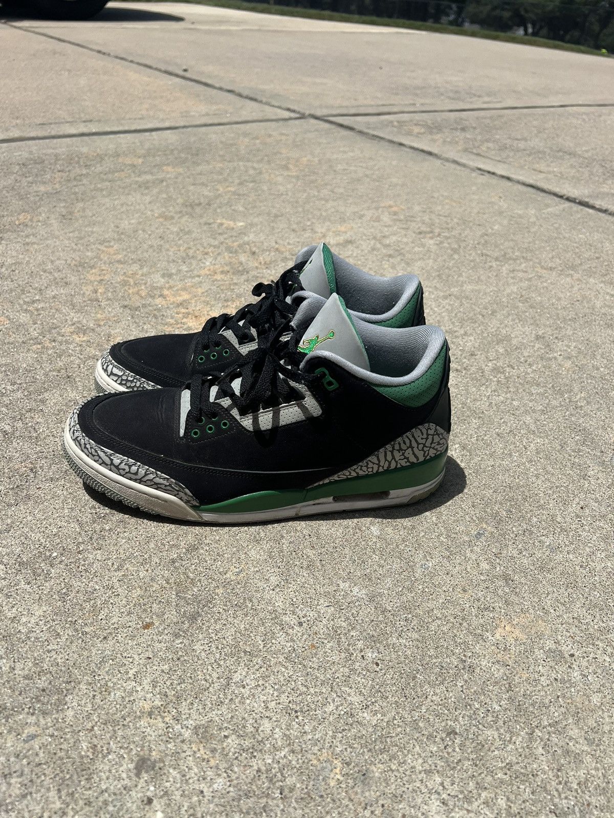 Jordan Brand Jordan 3 Pine Green Size US 11 / EU 44 - 3 Thumbnail