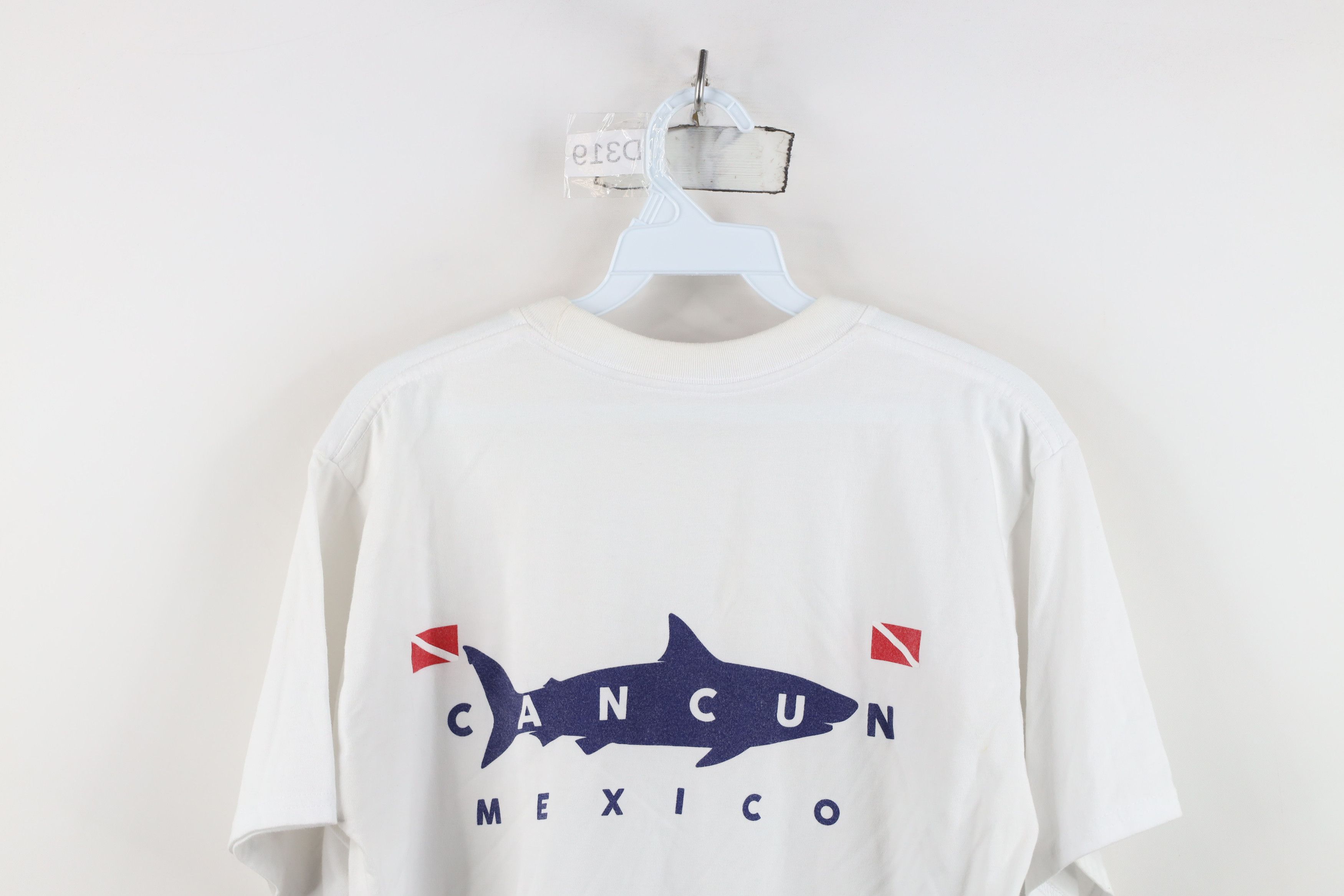 Vintage Vintage Y2K Streetwear Cancun Mexico Shark T-Shirt White Size US M / EU 48-50 / 2 - 12 Thumbnail