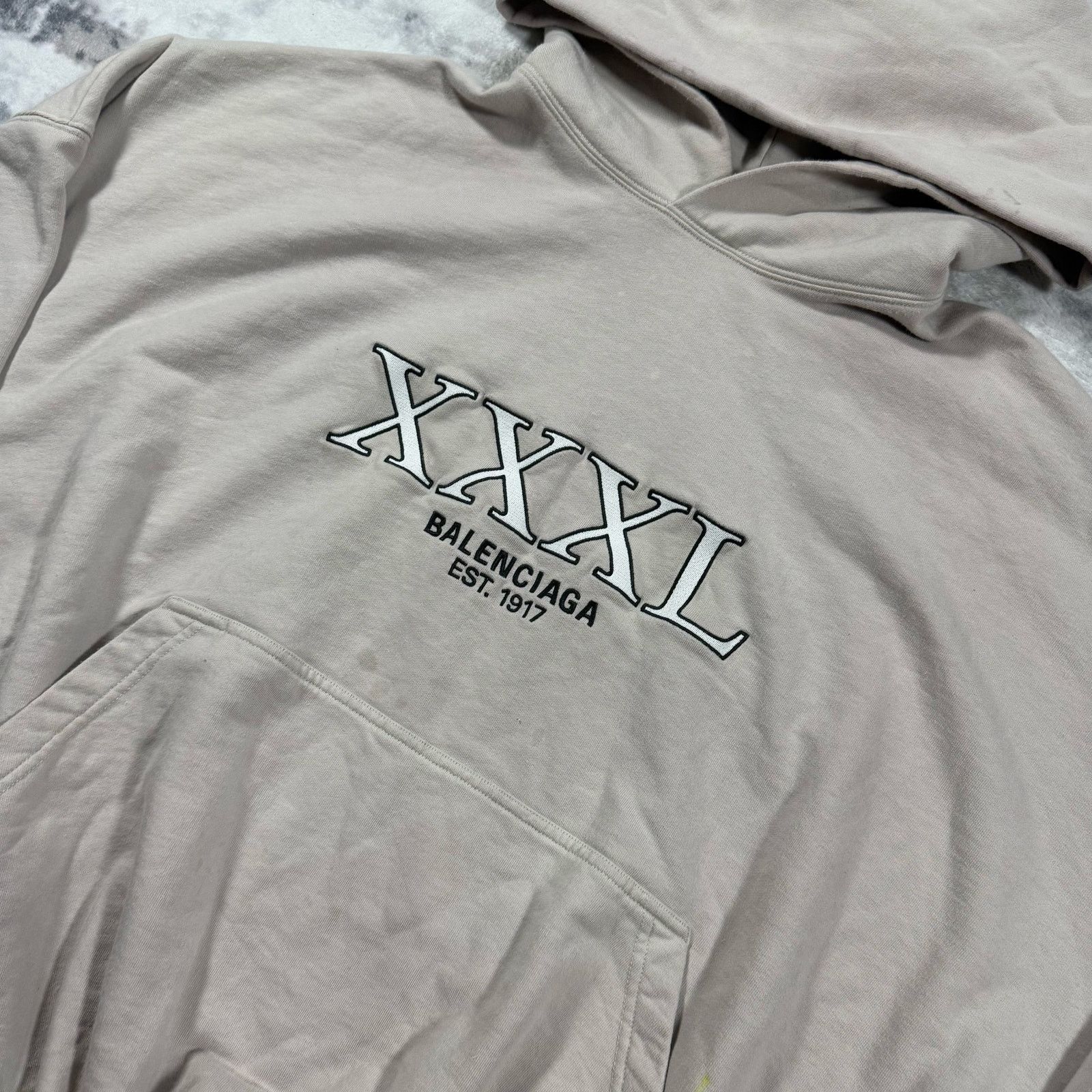 Balenciaga Authentic Balenciaga XXXL Hoodie Beige L Size US L / EU 52-54 / 3 - 2 Thumbnail