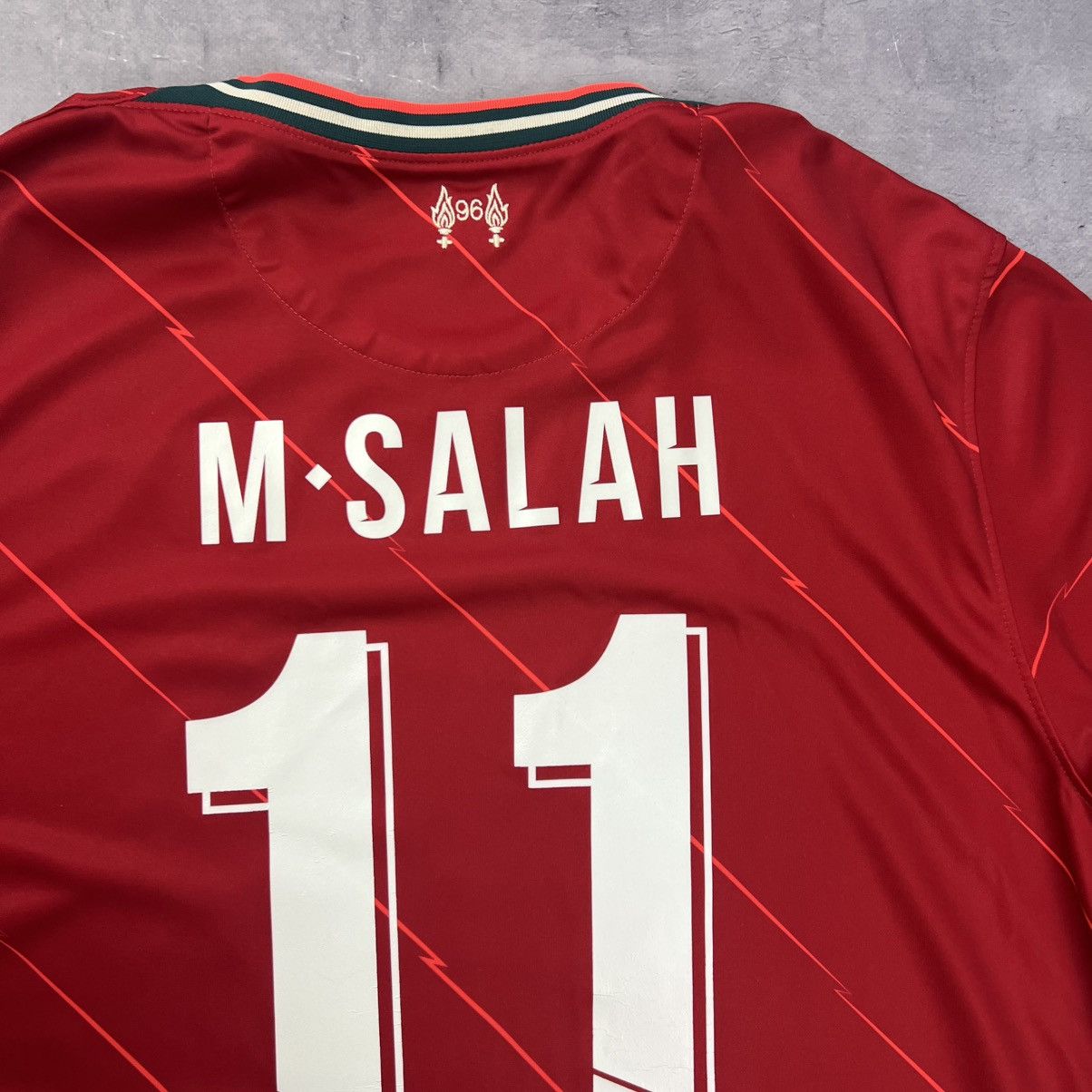 Nike Rare! Salah 11 Nike Liverpool Soccer Jersey Shirt Size US XL / EU 56 / 4 - 17 Thumbnail