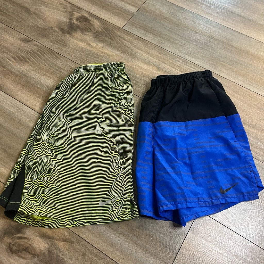 Nike Nike Lot of 2 Athletic Workout Shorts Men Small Bin B-26 Size US 32 / EU 48 - 1 Thumbnail