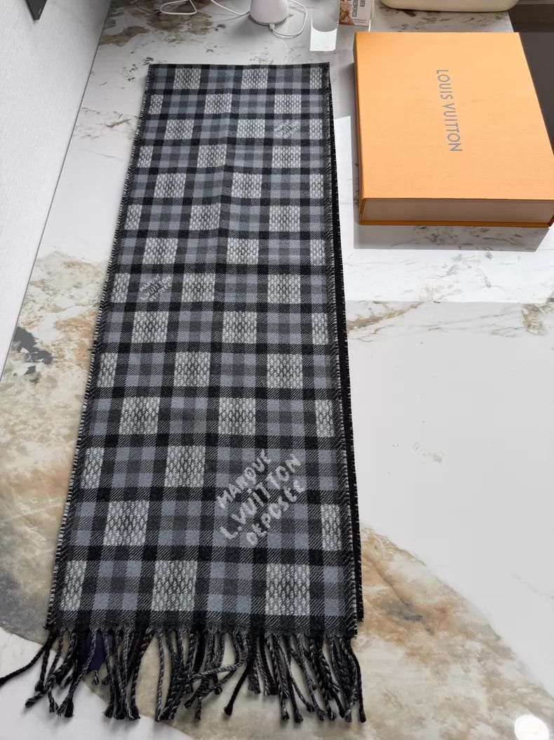 Louis Vuitton Louis Vuitton scarf Size ONE SIZE - 1 Thumbnail