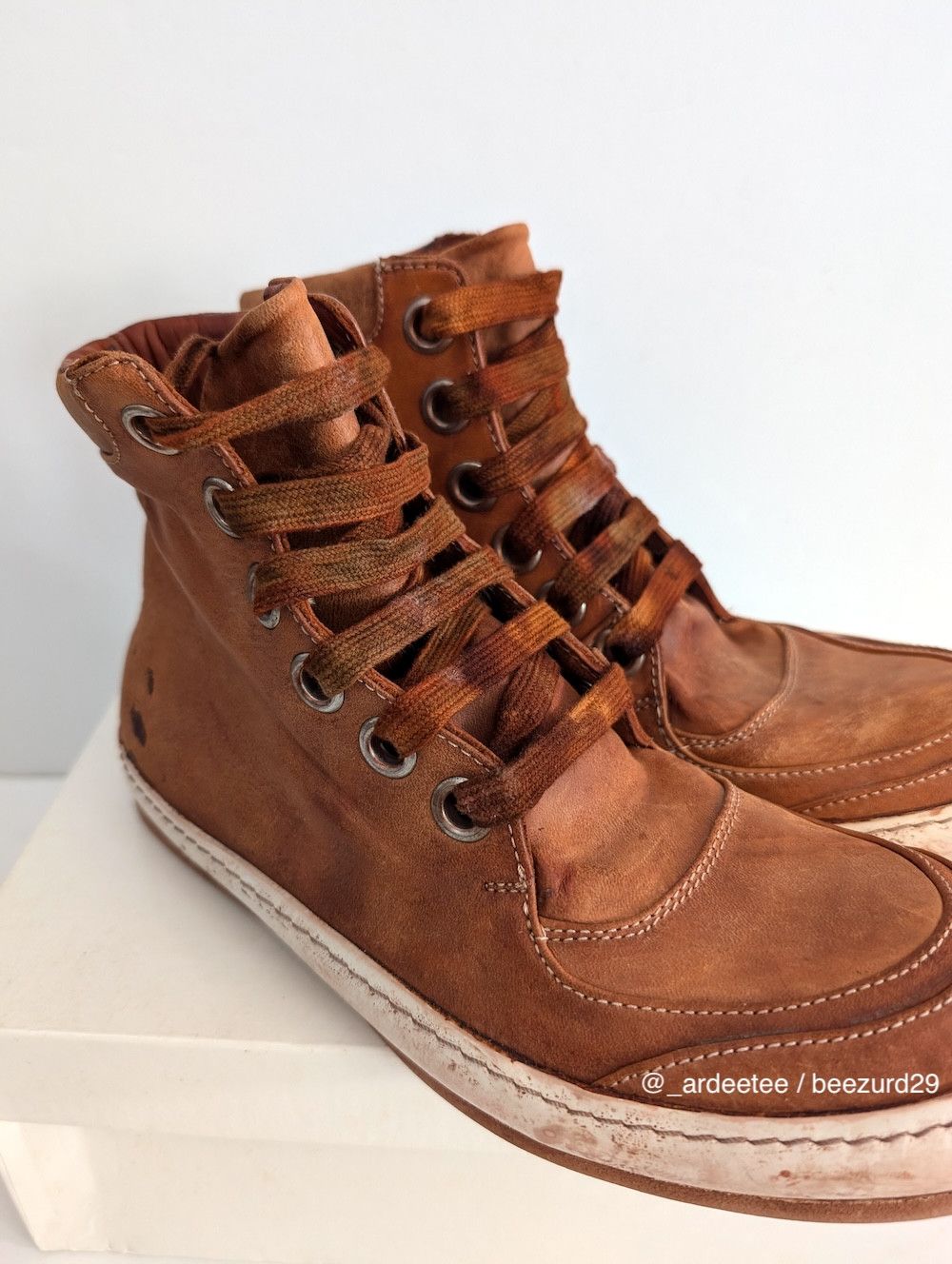 A1923 *NEW* BURNT ORANGE CAVALLO SNEAKERS Size US 7 / IT 37 - 3 Thumbnail