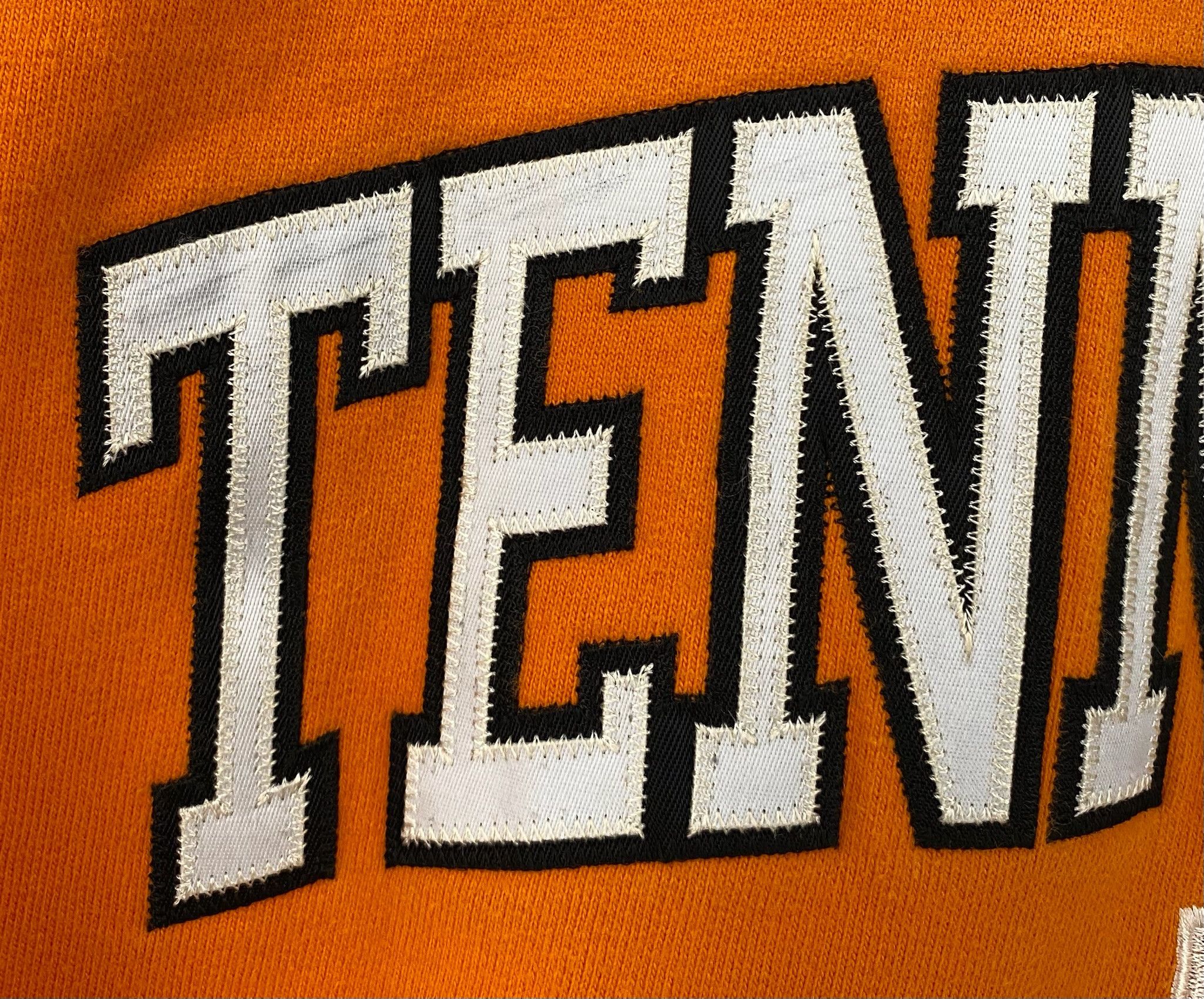 Vintage 90’s Tennessee Volunteers Stitched Logo Sweatshirt Large Size US L / EU 52-54 / 3 - 2 Thumbnail