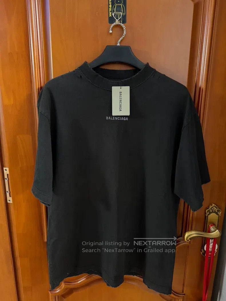 Balenciaga Balenciaga Front and Back Crystal Logo Destroyed Design Sh Size US L / EU 52-54 / 3 - 1 Thumbnail