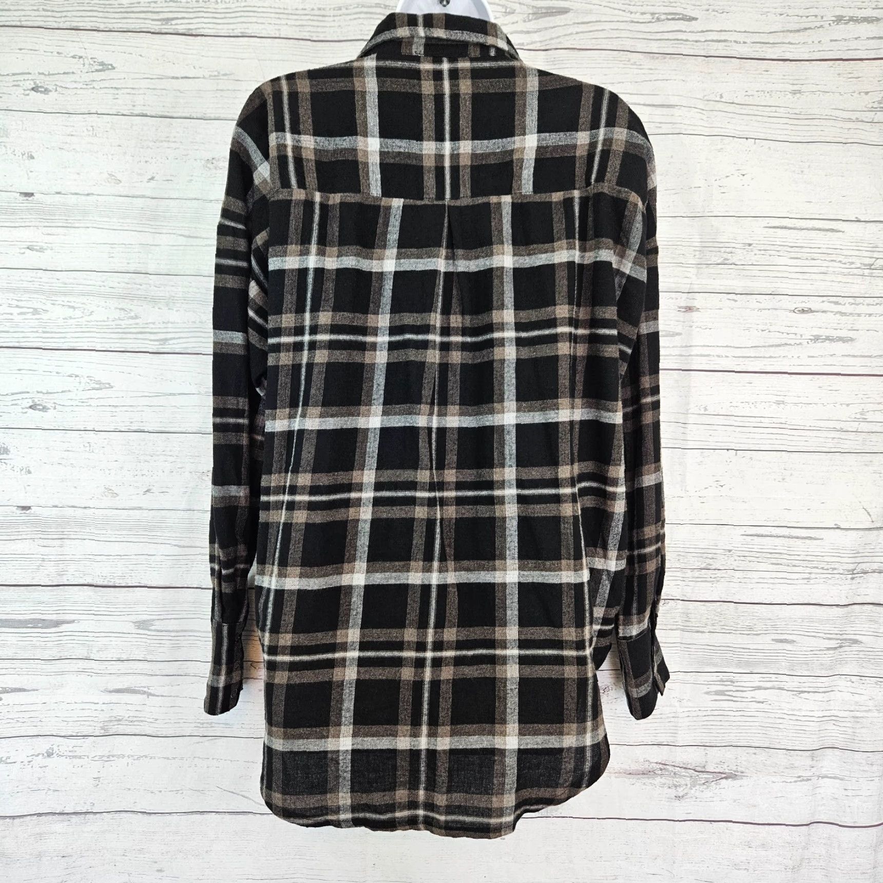 Vintage Vici Womens Button Front Shirt Sz Small Black Gray Plaid Cotton Snap Buttons Shirt Womens Small Black Plaid Cotton Button-Up Regular Women’s Size S / US 4 / IT 40 - 3 Thumbnail