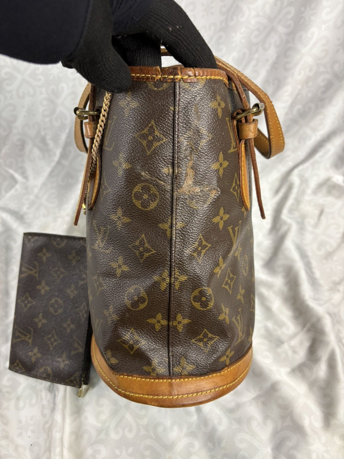 Louis Vuitton (Heavy Used) Louis Vuitton Bucket With Pouch Size ONE SIZE - 3 Thumbnail