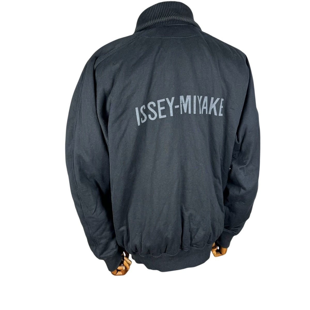 Issey Miyake 🔥MASTERPIECE!! 80s ISSEY MIYAKE SHAWL COLLAR STAFF JACKET Size US S / EU 44-46 / 1 - 1 Thumbnail