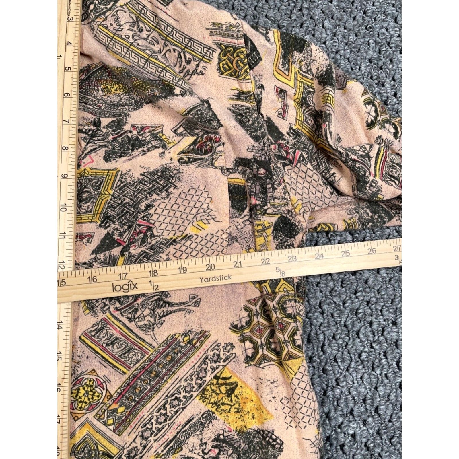 Vintage VINTAGE Men's XL Beige Abstract Pattern Shirt 90s Boho Hippie Retro Rayon Button-Up Casual Size US XL / EU 56 / 4 - 6 Thumbnail