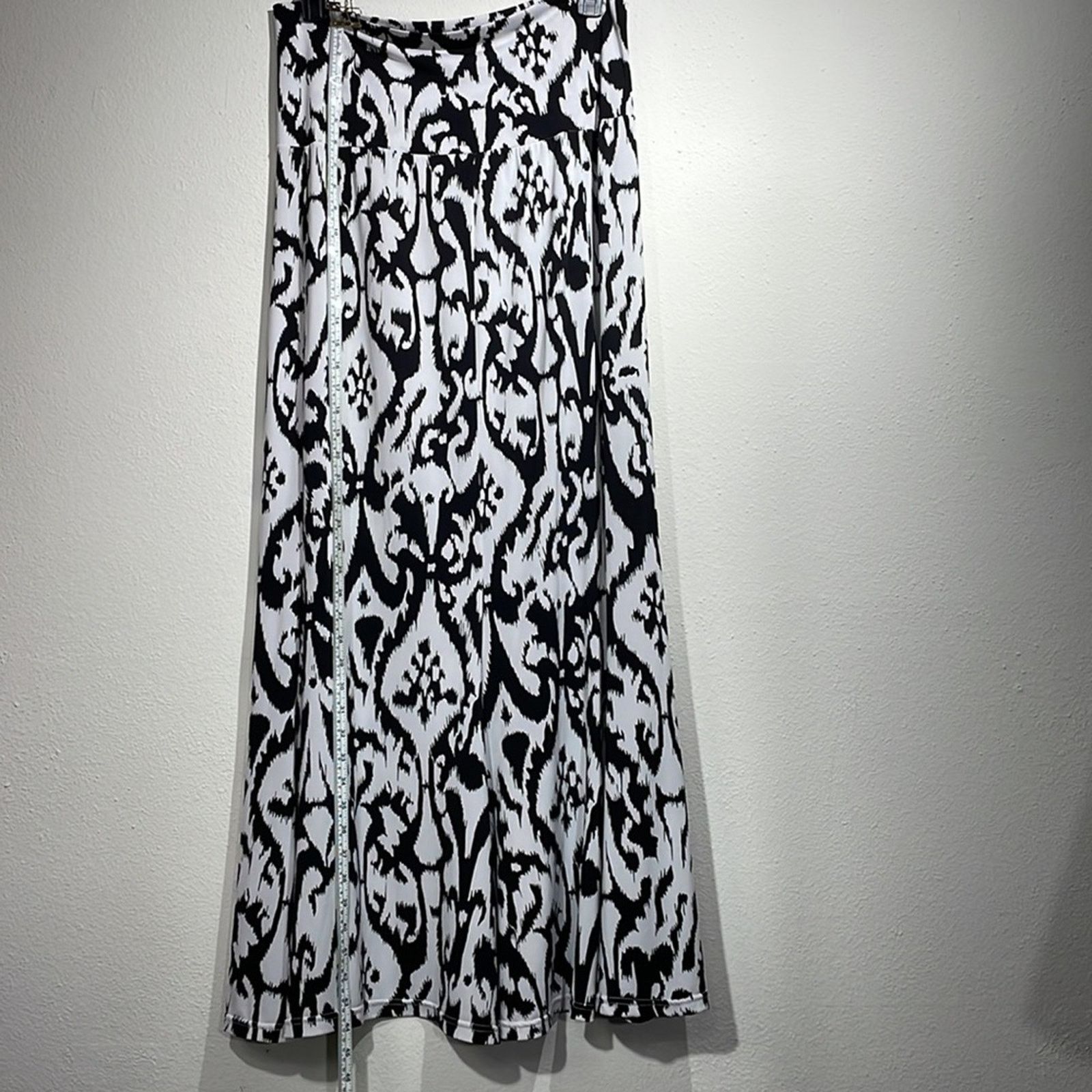 Other Tracy Evans Black White Abstract Ikat Maxi Skirt Size XL Size 33" - 2 Thumbnail