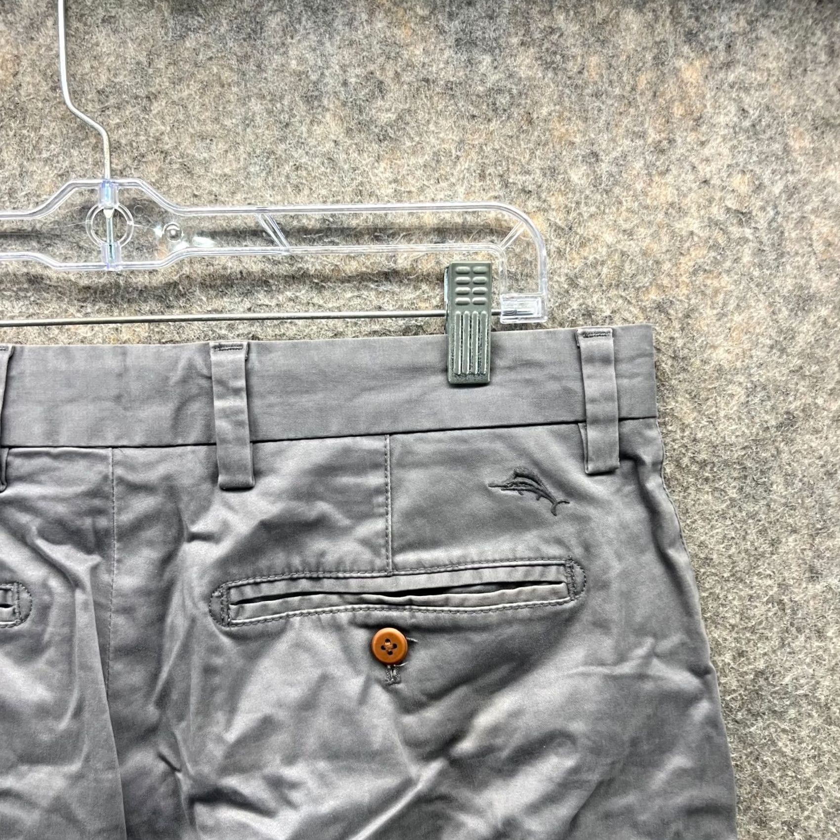 Tommy Bahama Tommy Bahama Shorts Men 33 Gray Chino Flat Front Casual Cotton Outdoors Vintage No -> Size US 33 - 4 Thumbnail