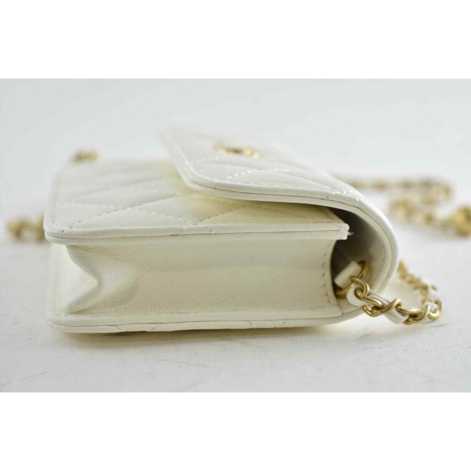 Chanel Chanel Clutch Mini Chain Classic Gold Card Belt Waist Bag Size ONE SIZE - 9 Thumbnail