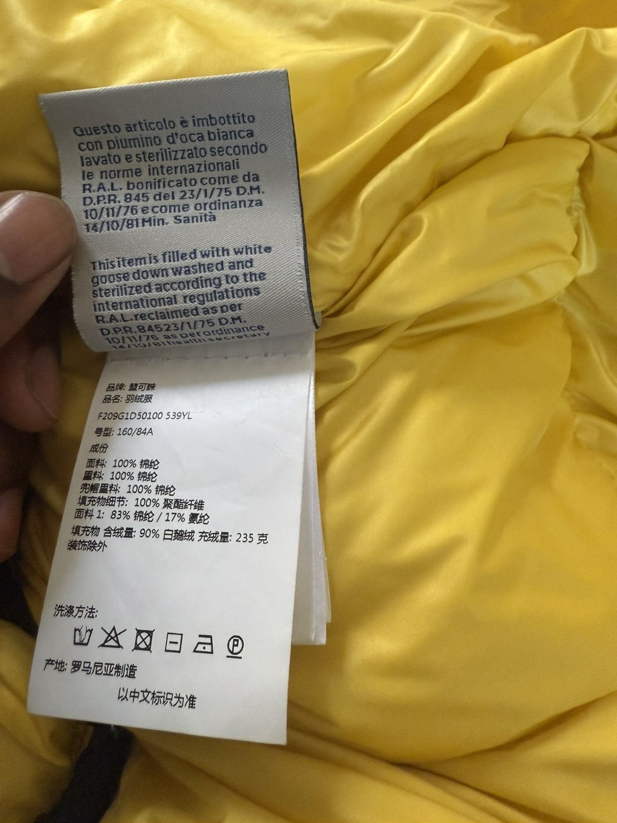Moncler Moncler GIUBBOTTO Parka Size US S / EU 44-46 / 1 - 19 Thumbnail