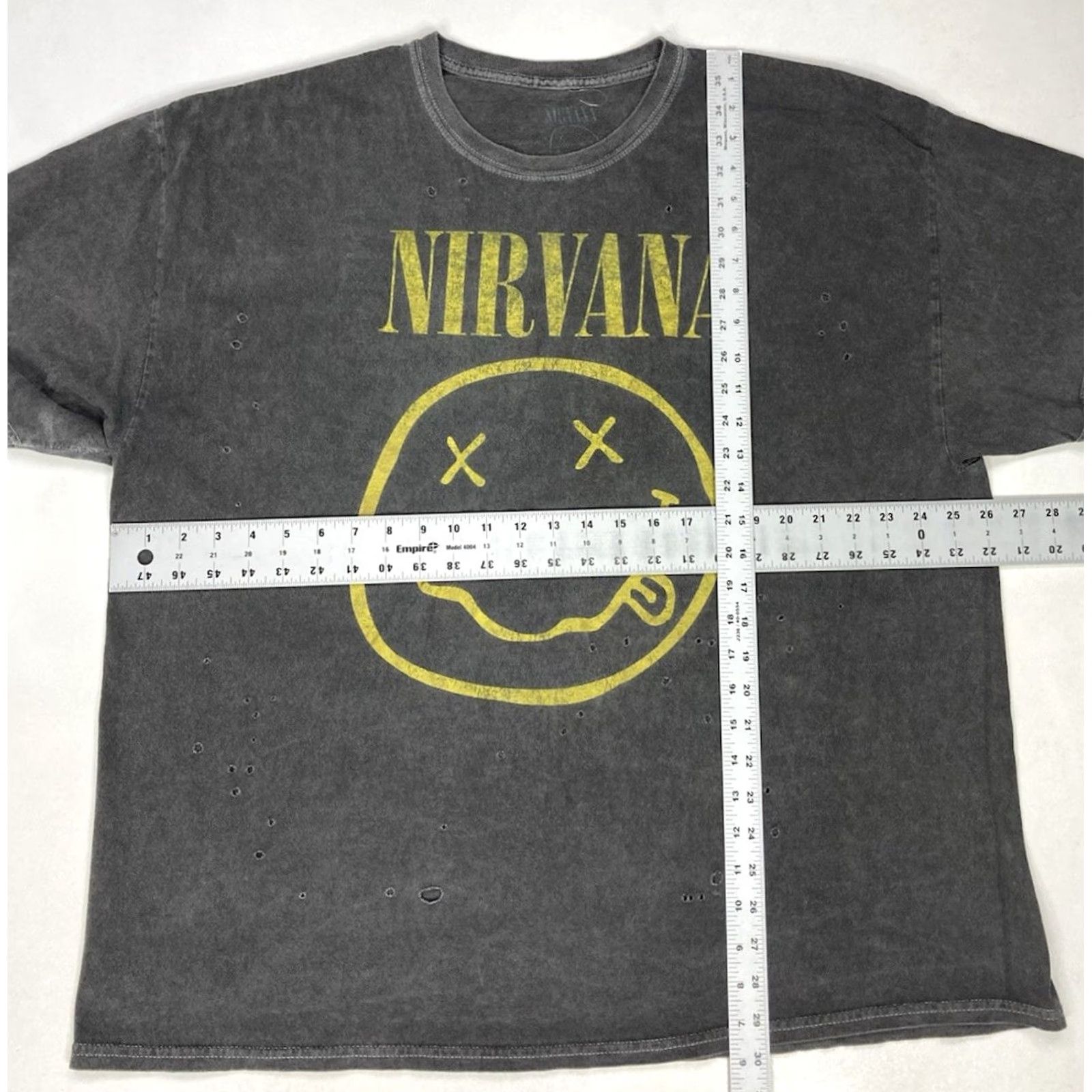 Vintage Nirvana T-Shirt Men XXL Oversized Gray Graphic Print Crew Neck Distressed All Seasons Music Band Logo Retro Shirt Size US XXL / EU 58 / 5 - 6 Thumbnail