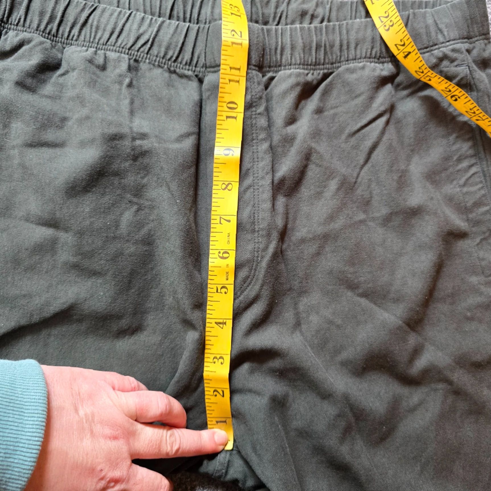 Cos COS Pants Womens Large Green Joggers Lyocell Pull On Pockets Casual Twill High Rise Tapered Inseam 29" Beachy Lounge Denim? Size 36" / US 14 / IT 50 - 7 Thumbnail