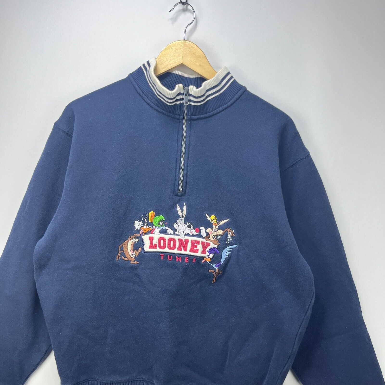 Vintage Vintage 90s Looney Tunes Bugs Bunny Sweatshirt Small Size US S / EU 44-46 / 1 - 2 Thumbnail