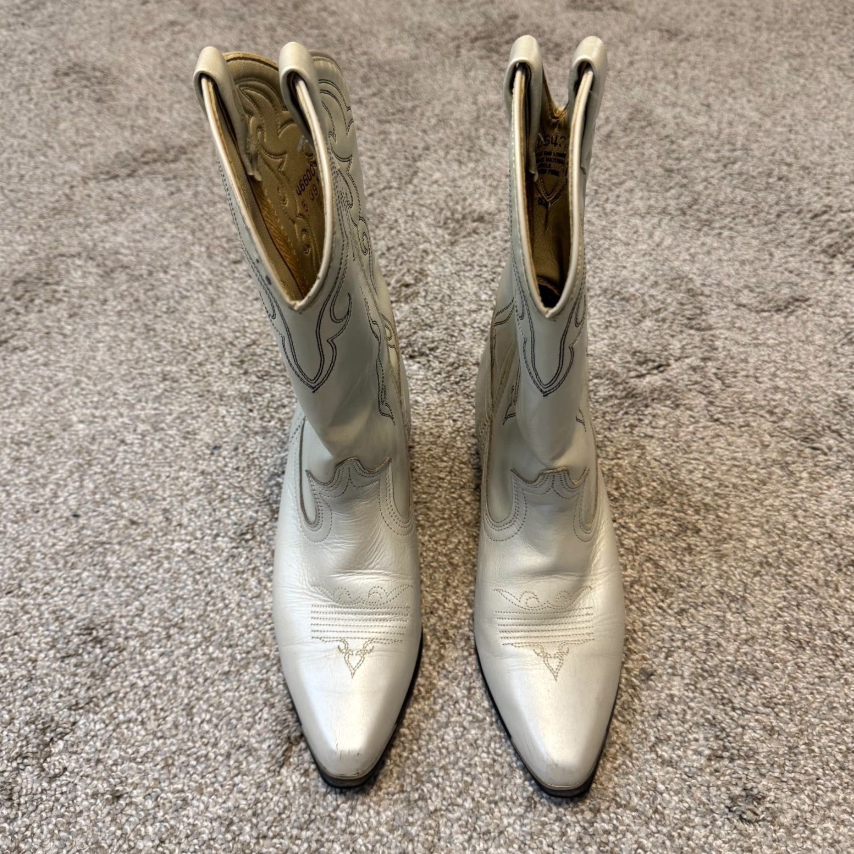 Vintage VINTAGE Acme White Cowboy Boots Western Cowgirl Ankle 7 Cream Pearlescent 6.5 7 Boots Womens Cowgirl Boots White Western Cowboy Boots Acme Size US 7 / IT 37 - 3 Thumbnail