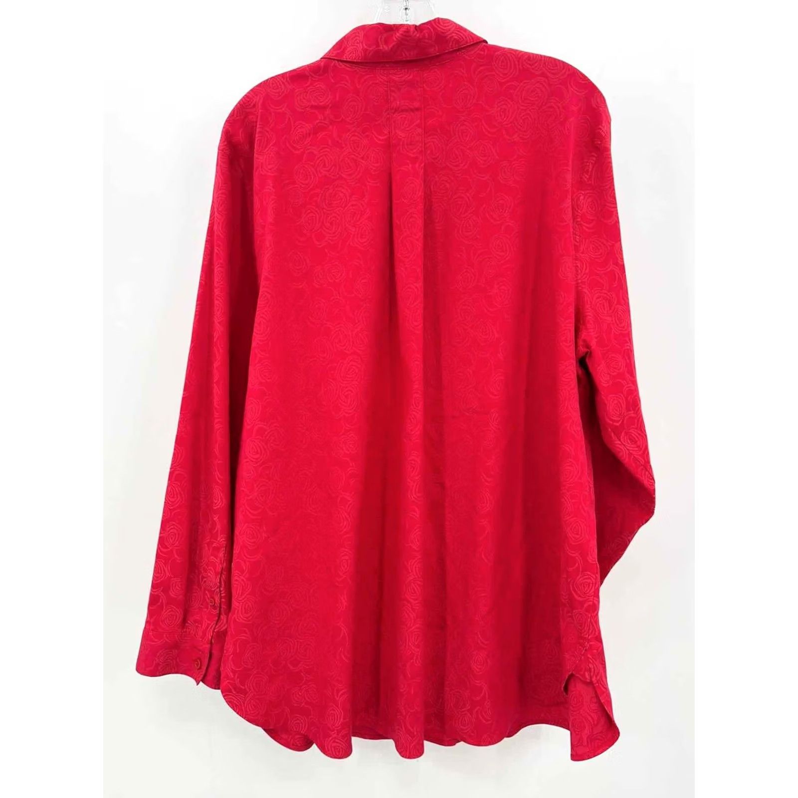 Vintage Chico's Red Floral Long Sleeve Button Down 4/20 Plus Size Womens Size S / US 4 / IT 40 - 2 Thumbnail