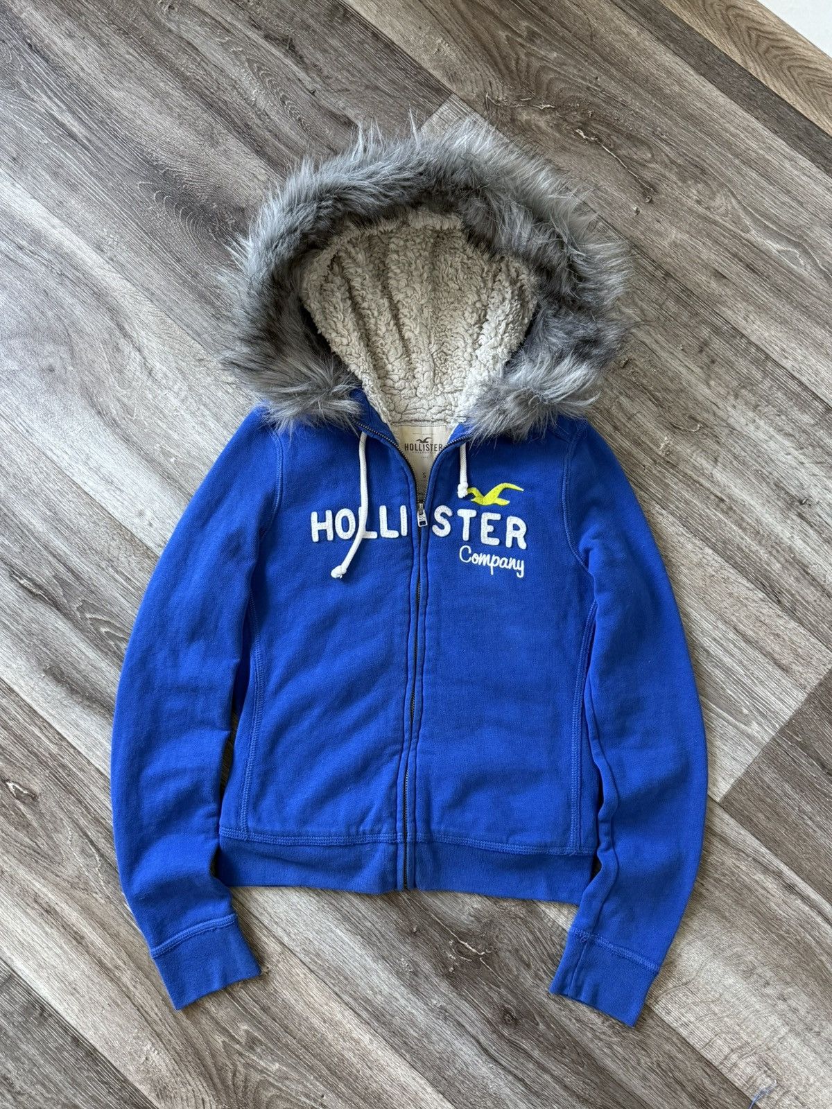 Hollister Faux Fur Hollister Hoodie Y2K Woomens Hooded Blue Streetwear Size S / US 4 / IT 40 - 2 Thumbnail