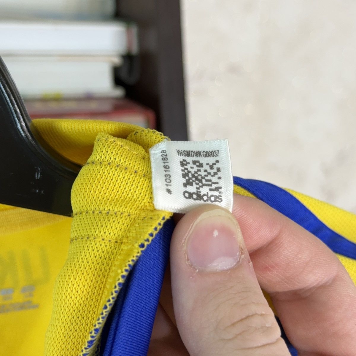 Adidas Adidas Ukraine Jersey 2011-12 Home Football Shirt Soccer L Size US L / EU 52-54 / 3 - 23 Thumbnail