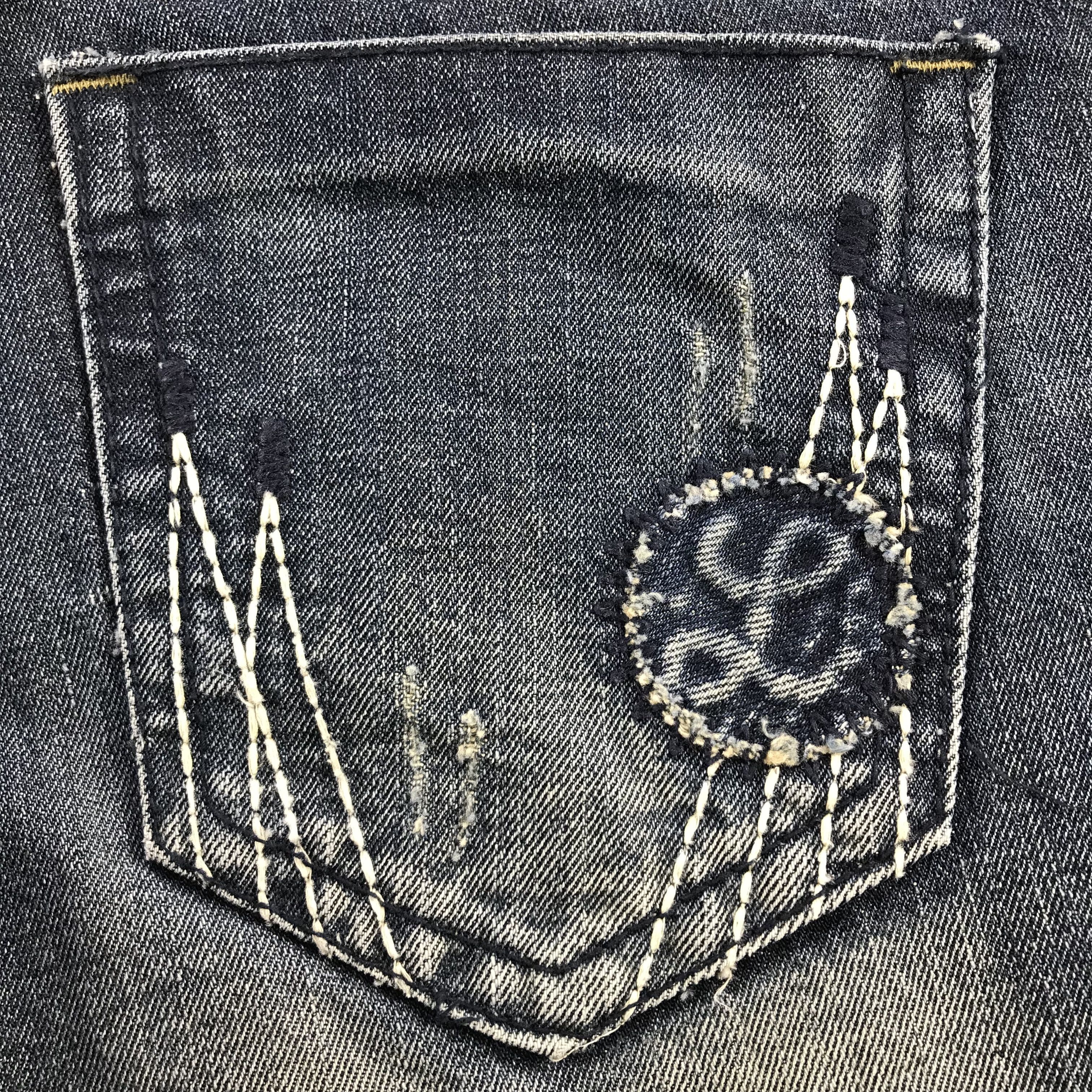 Japanese Brand Yoshitomo Nara Lolita Jeans Zipper Pocket Faded Blue Denim Size US 32 / EU 48 - 9 Thumbnail