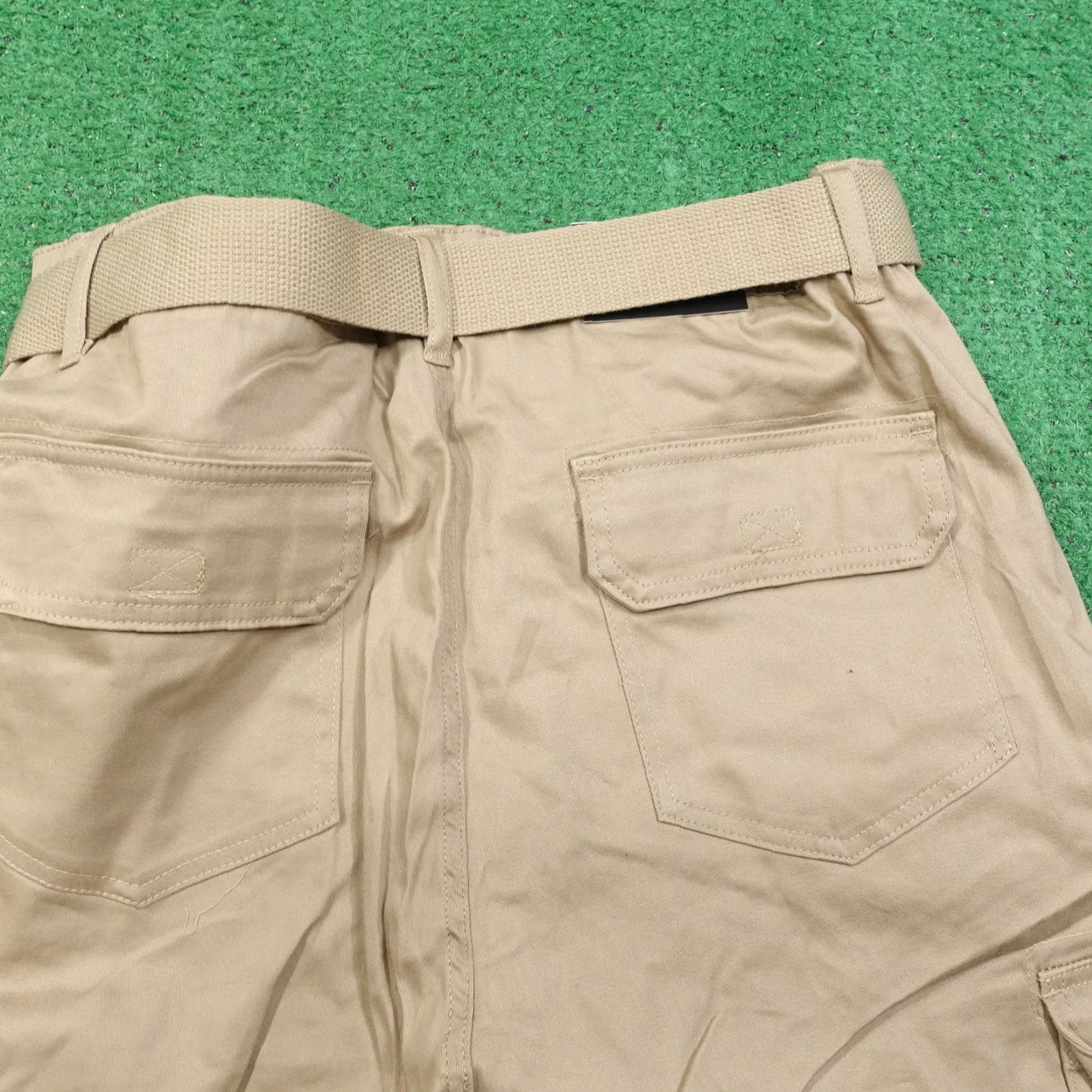 Vintage VINTAGE Blu Rock Cargo Shorts Men Size 38 Beige Cotton Casual Flat Front Belt Inseam 11.5" Size US 38 / EU 54 - 6 Thumbnail