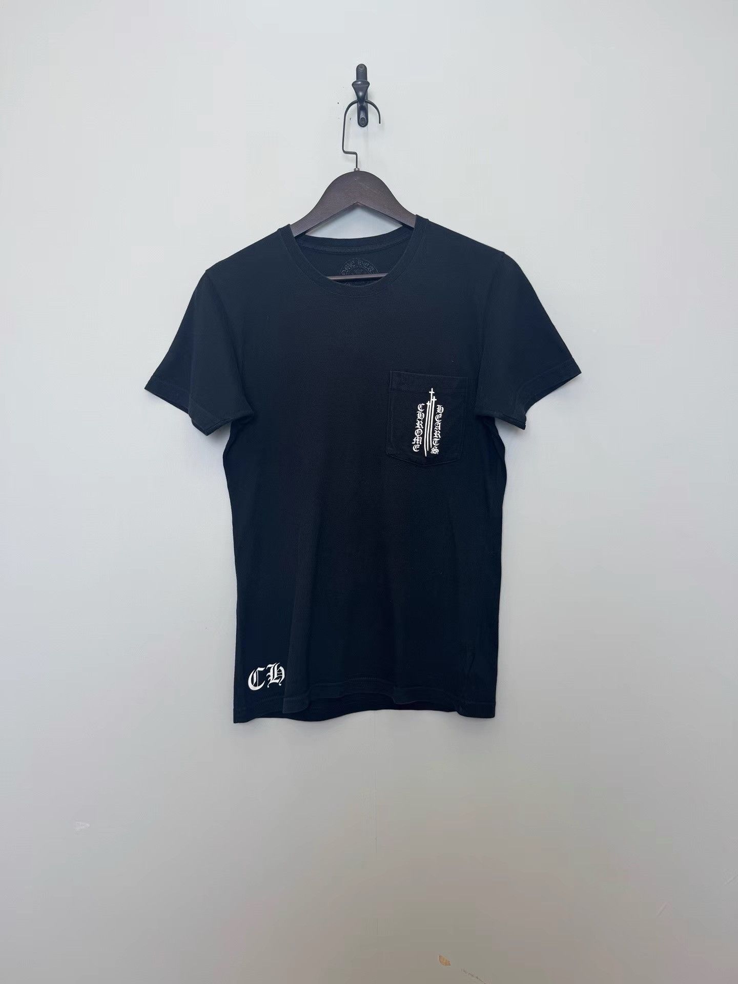 Chrome Hearts Chrome Hearts Black Scratched Letter T-Shirt K36 Size US S / EU 44-46 / 1 - 1 Thumbnail