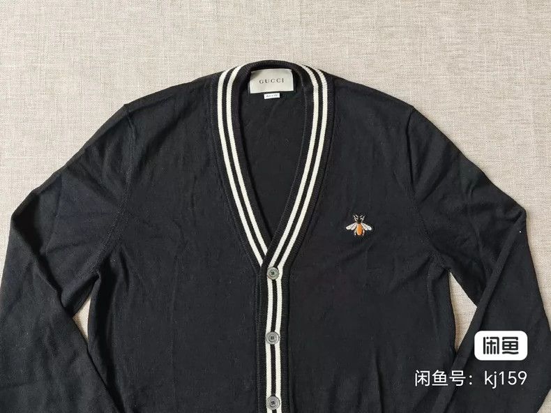 Gucci Gucci Men's bee cardigan sweater 2501-Nextarrow Size US XL / EU 56 / 4 - 2 Thumbnail