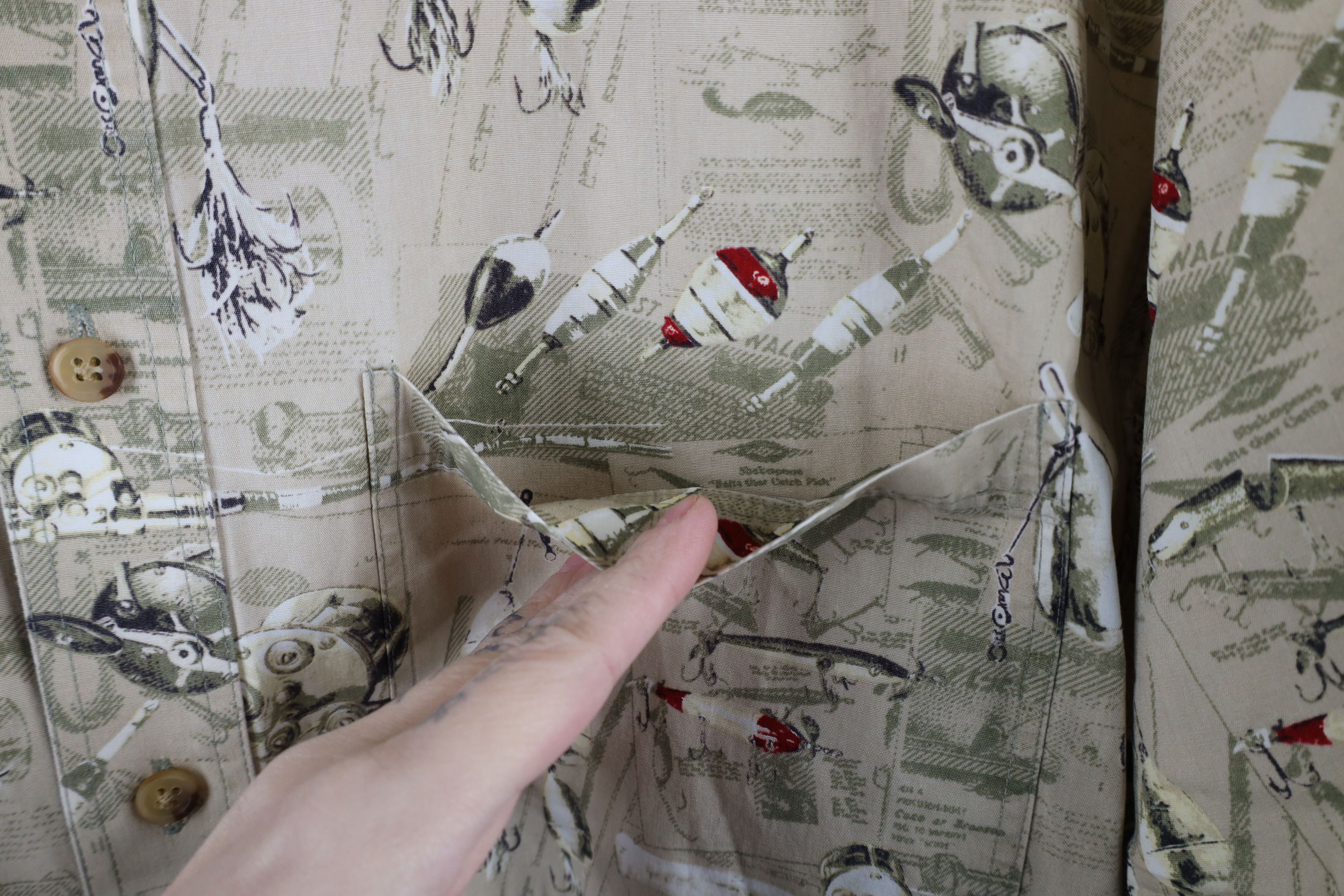 Vintage Vintage 90s Streetwear All Over Print Button Down Shirt Size US L / EU 52-54 / 3 - 4 Thumbnail