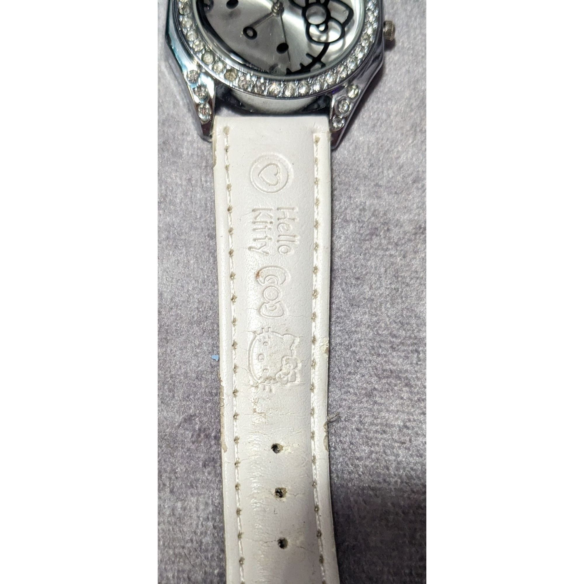Other Hello Kitty White And Silver Tone Rhinestone Analog Watch Size ONE SIZE - 9 Thumbnail