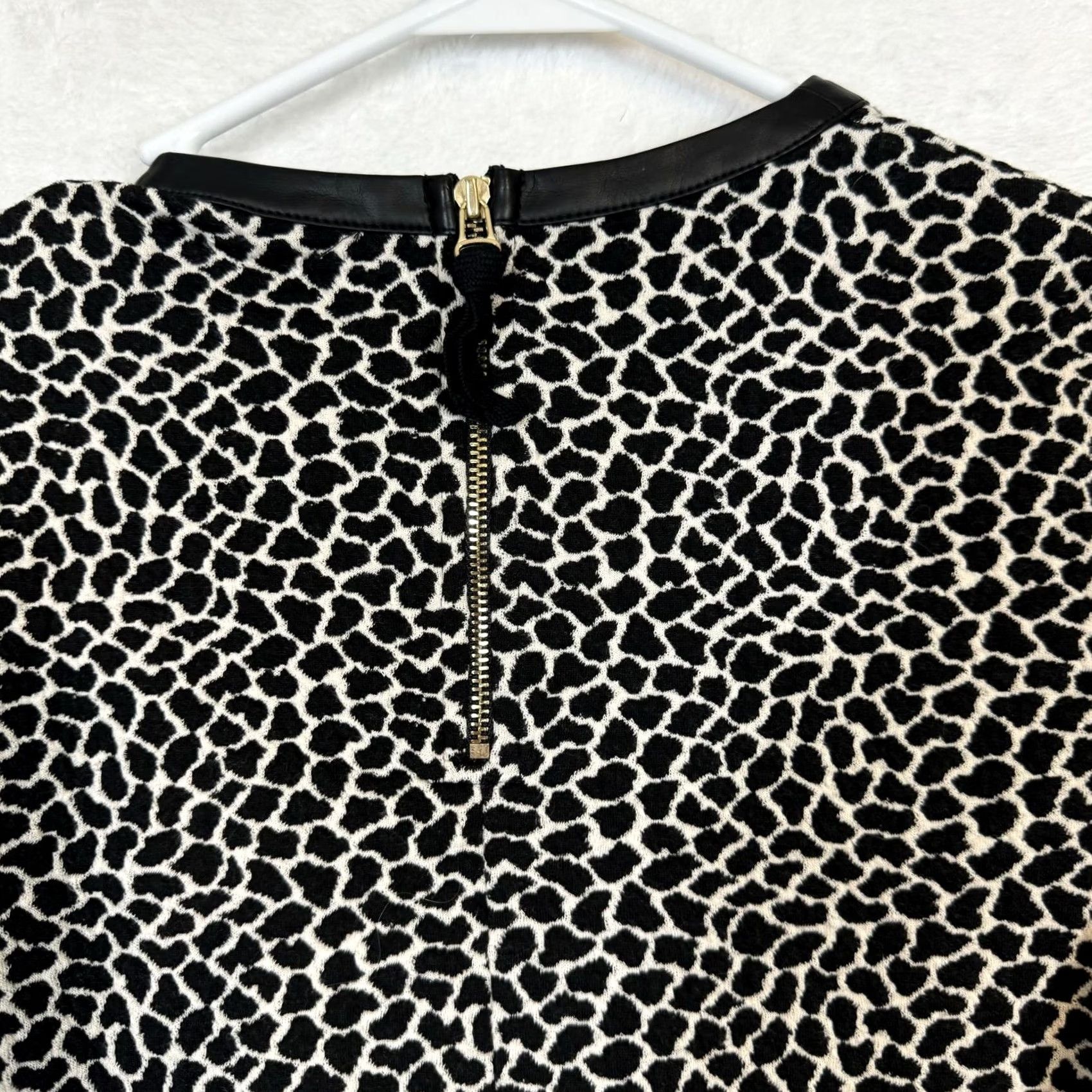 Club Monaco Club Monaco Blouse Women’s XS Black & White Short Sleeve Round Neck Pullover Top Size XS / US 0-2 / IT 36-38 - 4 Thumbnail