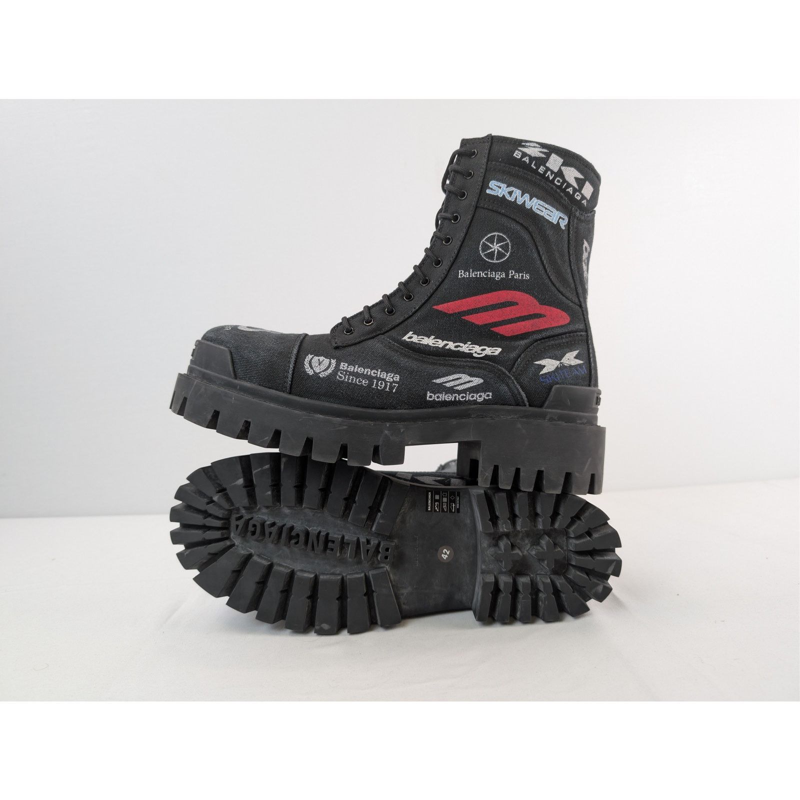 Balenciaga o1rshd1 Q:2 / Combat Strike L20 Cotton Canvas/Print Boot Size US 12 / EU 45 - 1 Thumbnail