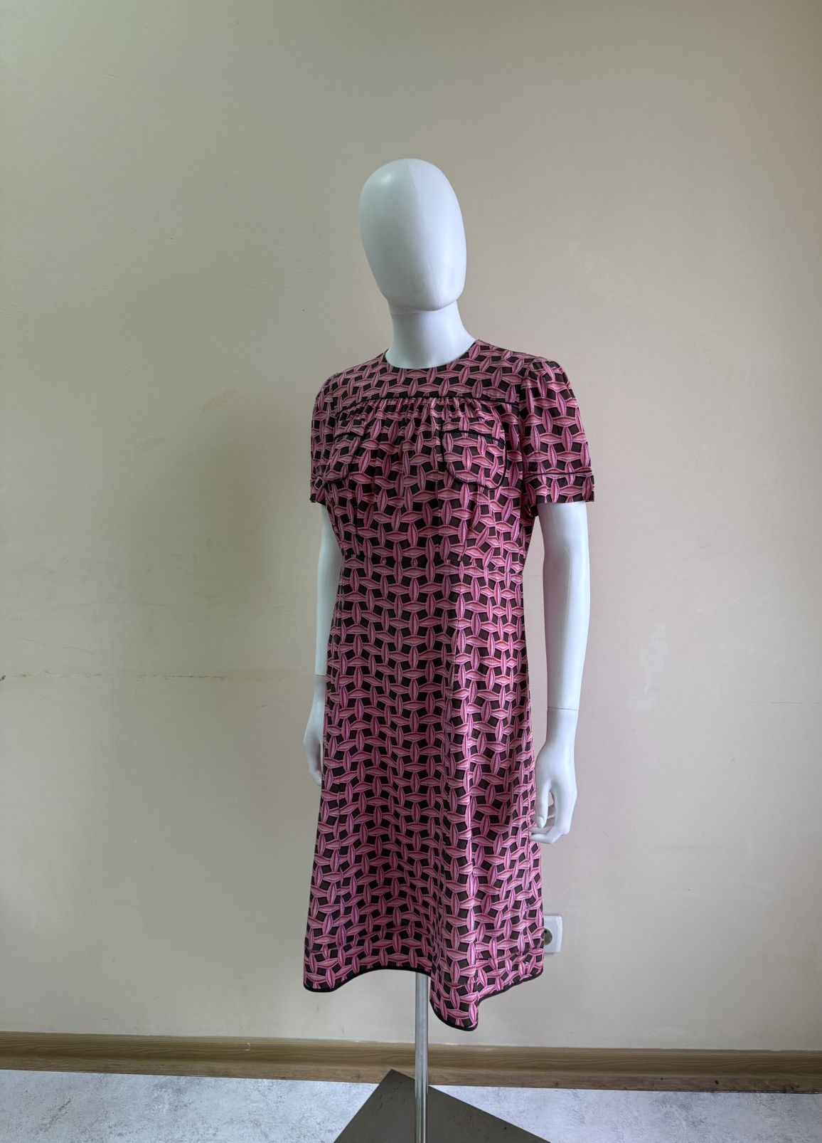 Louis Vuitton Louis Vuitton Womens Silk Printed Knee Length Pink Dress Size M / US 6-8 / IT 42-44 - 7 Thumbnail