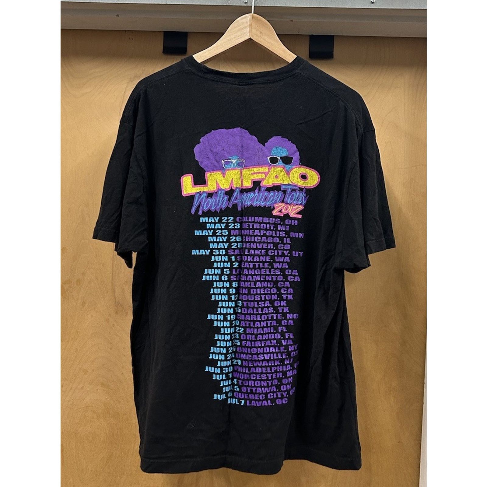 Tultex Y2K LMFAO Sorry for Party Rocking 2012 Tour Shirt Size XL Size US XL / EU 56 / 4 - 2 Thumbnail