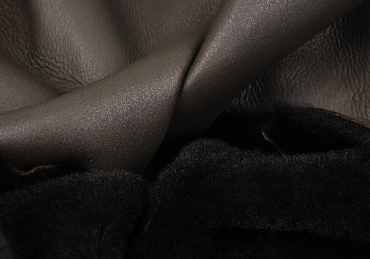 Armani Collezioni Lamb Leather Shearling Coat in Brown Black Size 54 Size US XXS / EU 40 - 17 Thumbnail