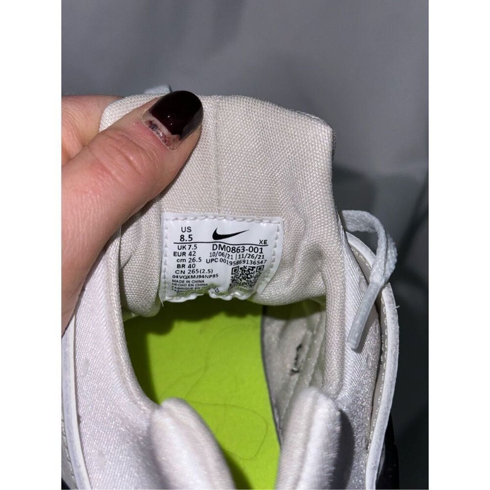 Nike Nike Air neutral white, tan, and black sneakers | Sz 8.5 Size US 8.5 / IT 38.5 - 6 Thumbnail