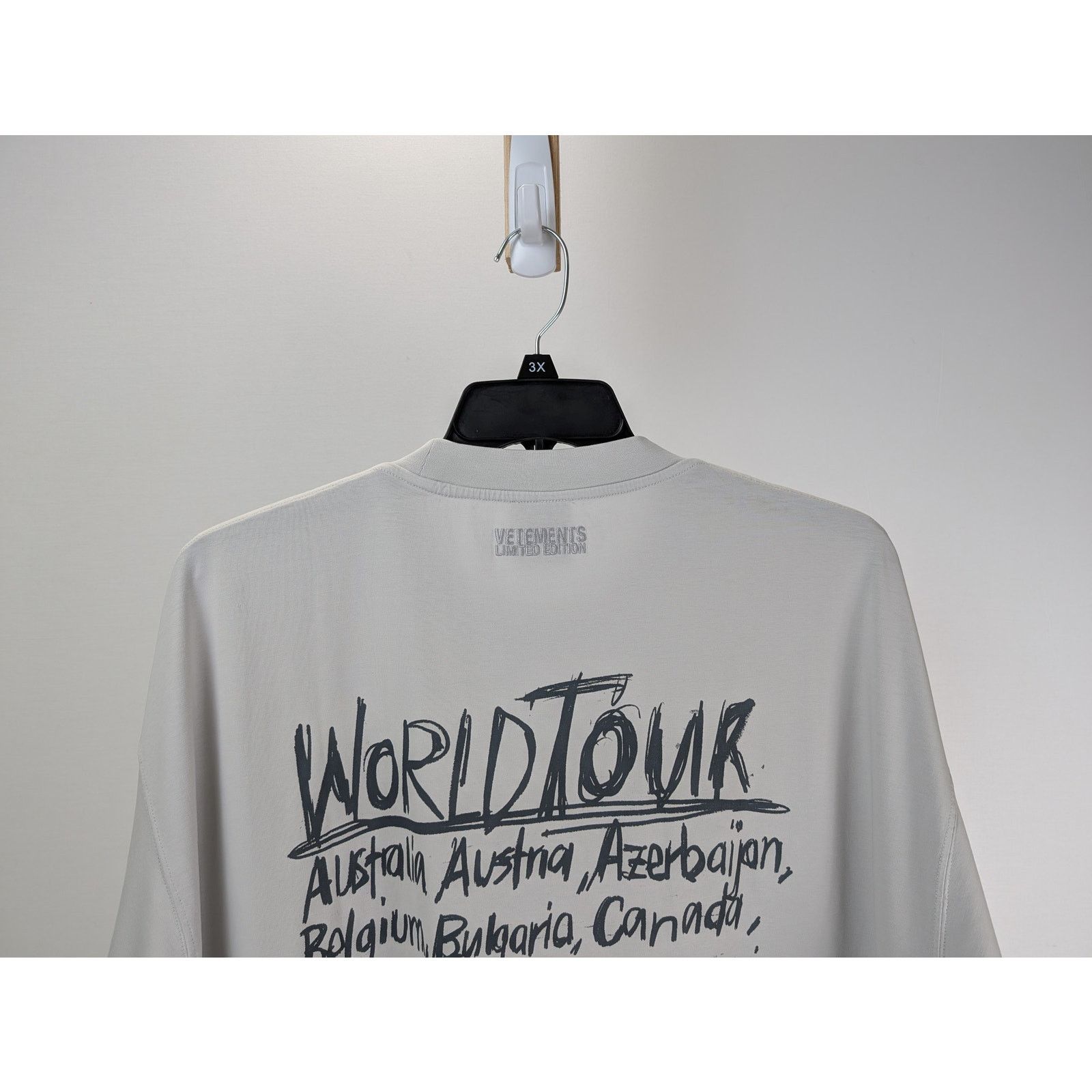 Vetements o1rshd1 Q:2 / Logo Short Sleeve T-Shirt in Grey Size US XS / EU 42 / 0 - 7 Thumbnail