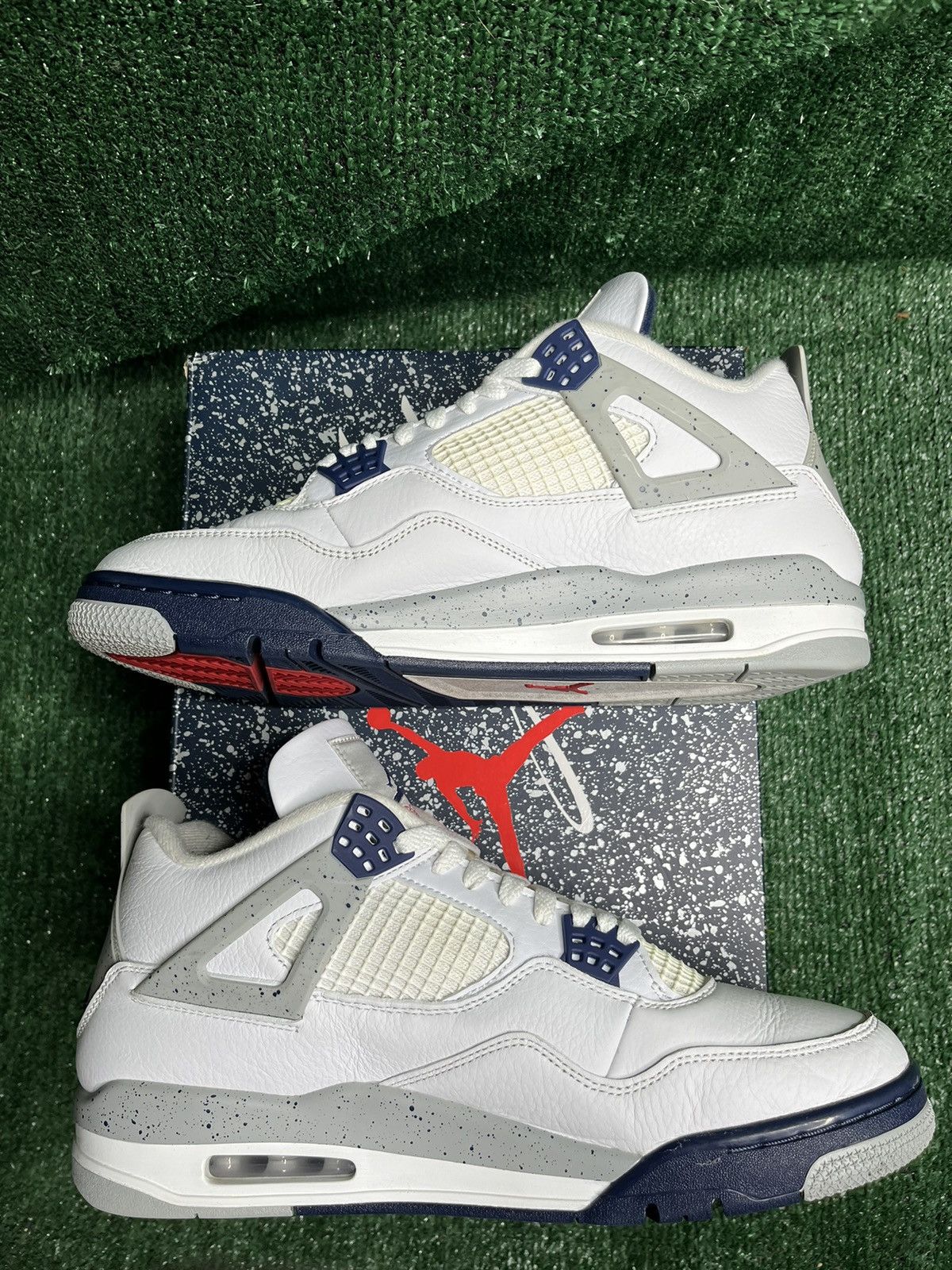 Jordan Brand Air Jordan Midnight Navy 4 Size US 12 / EU 45 - 2 Thumbnail