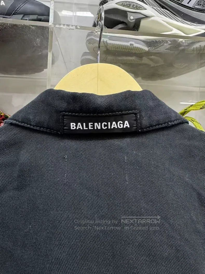 Balenciaga Balenciaga Collar logo Size US S / EU 44-46 / 1 - 6 Thumbnail