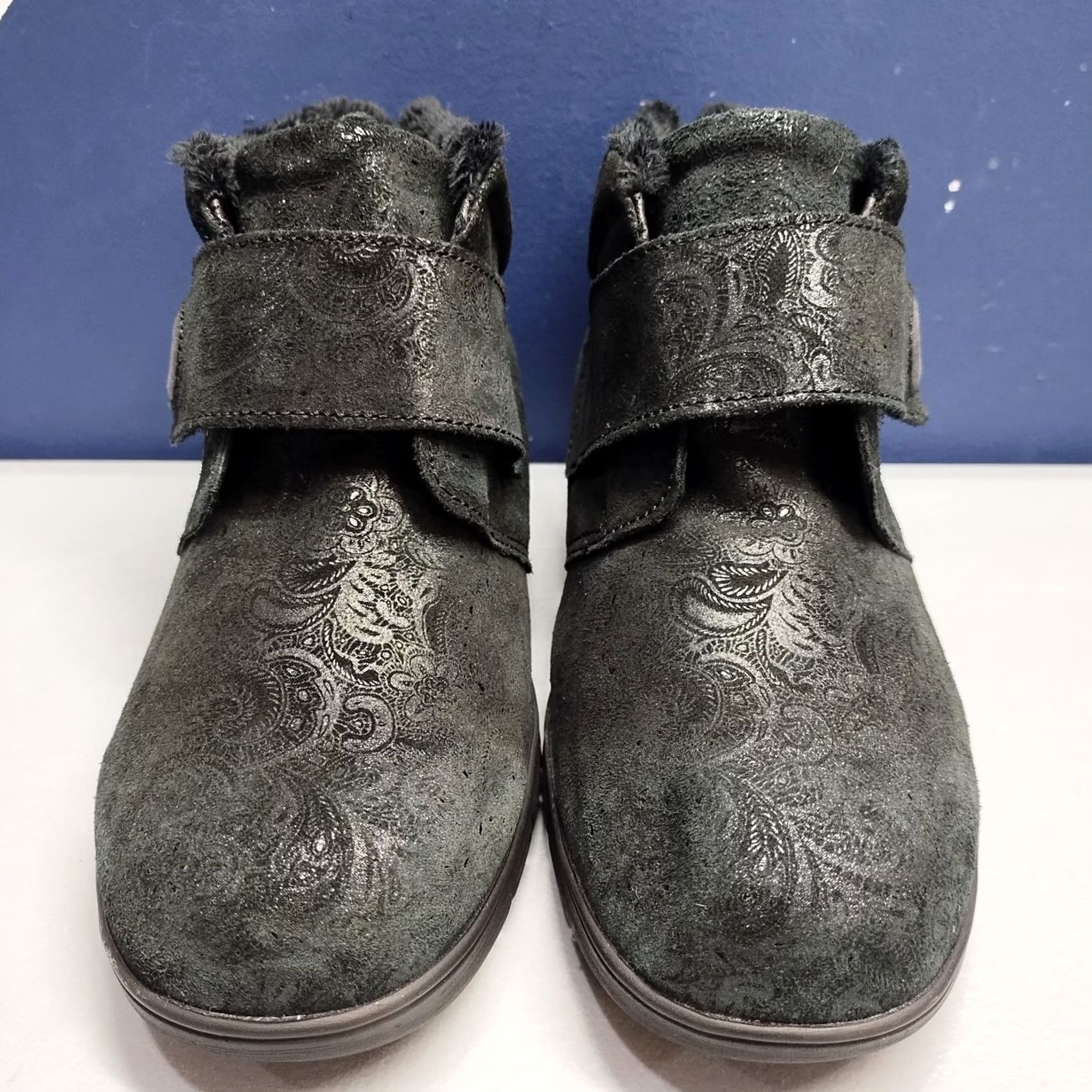 Vintage Cosyfeet Martha Ankle Boots Womens 8.5 Black Paisley Faux Fur Lined Hook & Loop Womens Size 8.5 Bootie Size US 9 / IT 39 - 2 Thumbnail