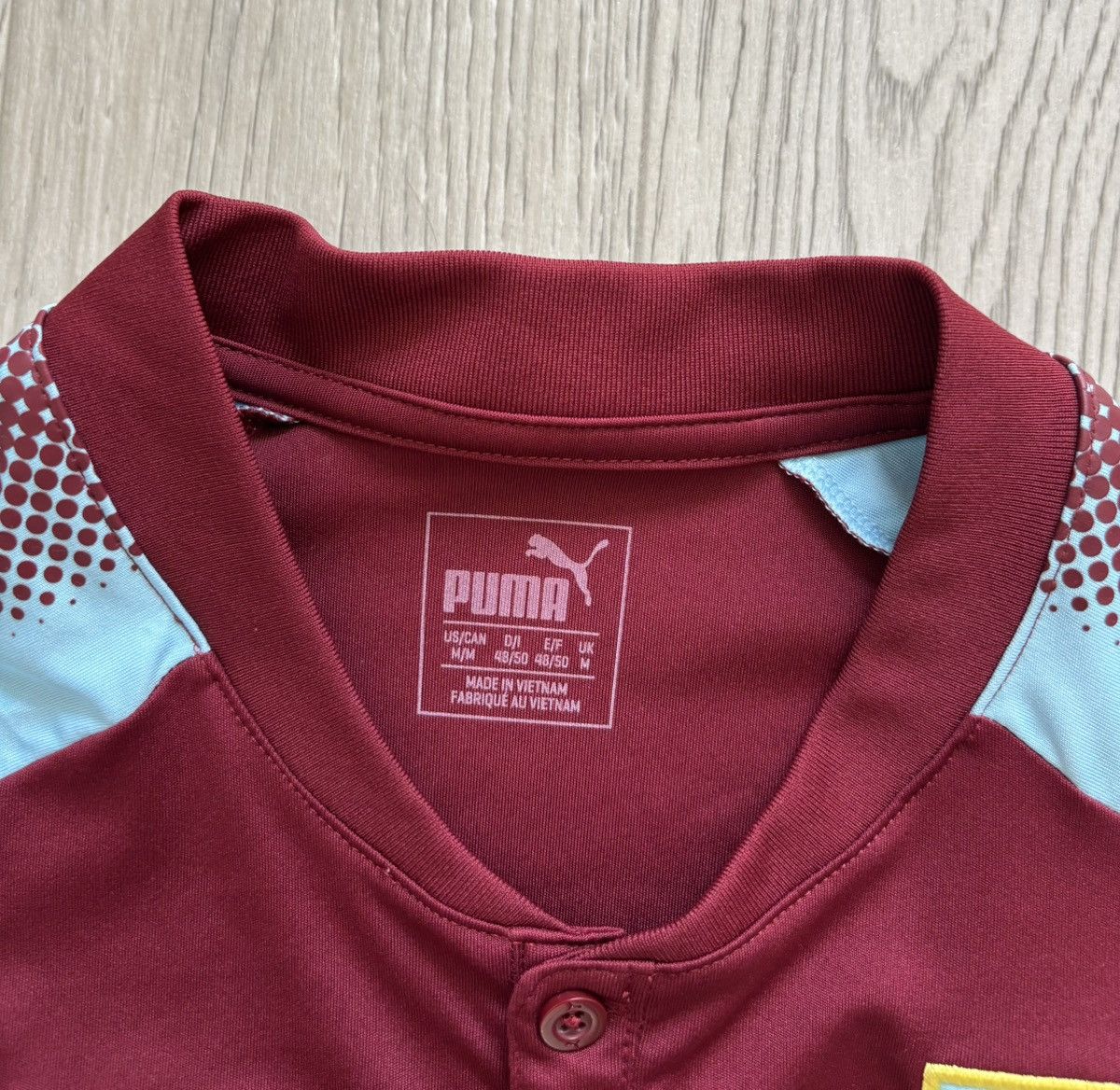 Puma Puma Burnley Football Club Soccer Jersey Dafabet Vintage Size US M / EU 48-50 / 2 - 6 Thumbnail