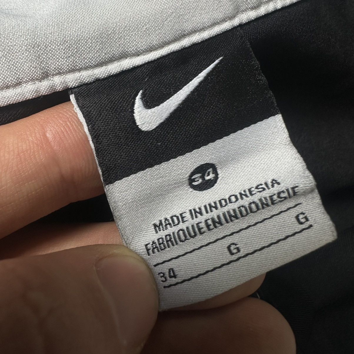 Nike VTG Nike Shorts Size 34 Y2K 00s USA Swimwear Hype Trend Size US 34 / EU 50 - 13 Thumbnail