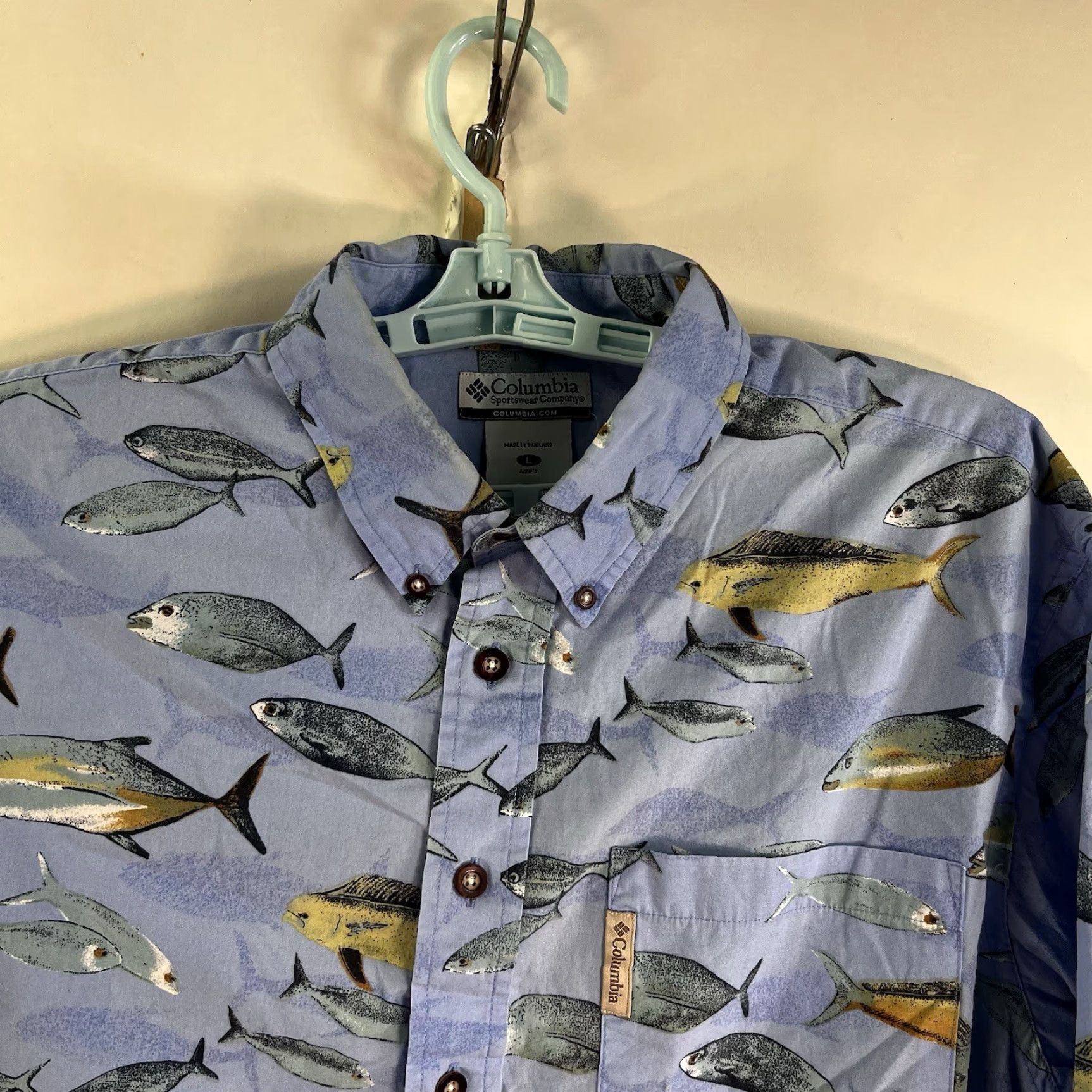 Vintage VINTAGE Columbia Men’s Shirt Short Sleeve Cotton Blue Fish Theme Casual Travel Workwear Size L Size US L / EU 52-54 / 3 - 4 Thumbnail