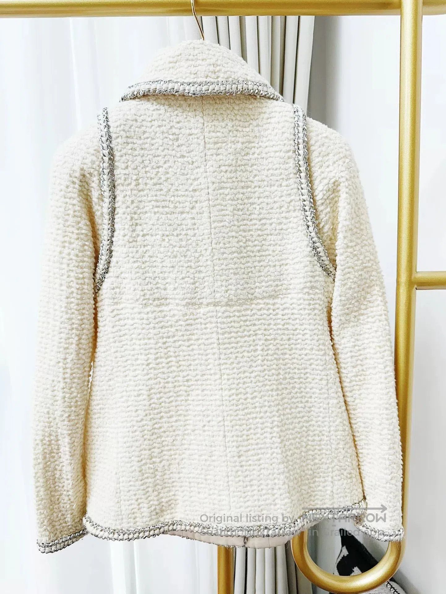 Chanel Chanel Beige Tweed Pearl Button Jacket. Size US S / EU 44-46 / 1 - 3 Thumbnail