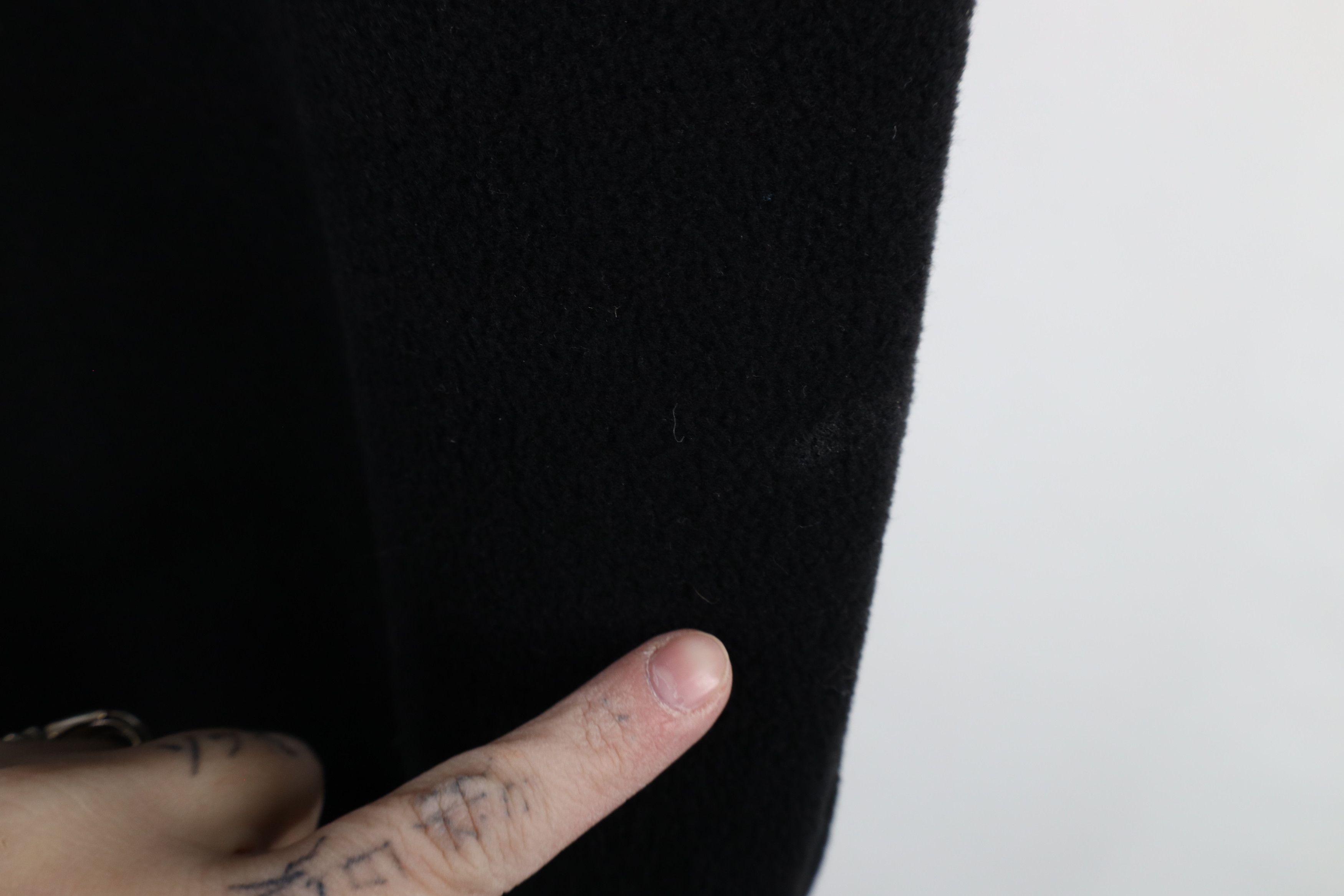 Vintage Vintage 90s Streetwear Blank Fleece V-Neck Sweater Black Size US XXL / EU 58 / 5 - 7 Thumbnail