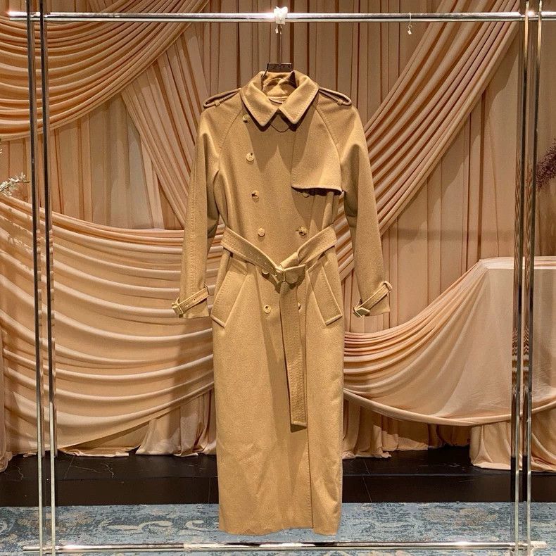 Max Mara Max Mara Camel double-breasted belted camel coat Size M / US 6-8 / IT 42-44 - 1 Thumbnail