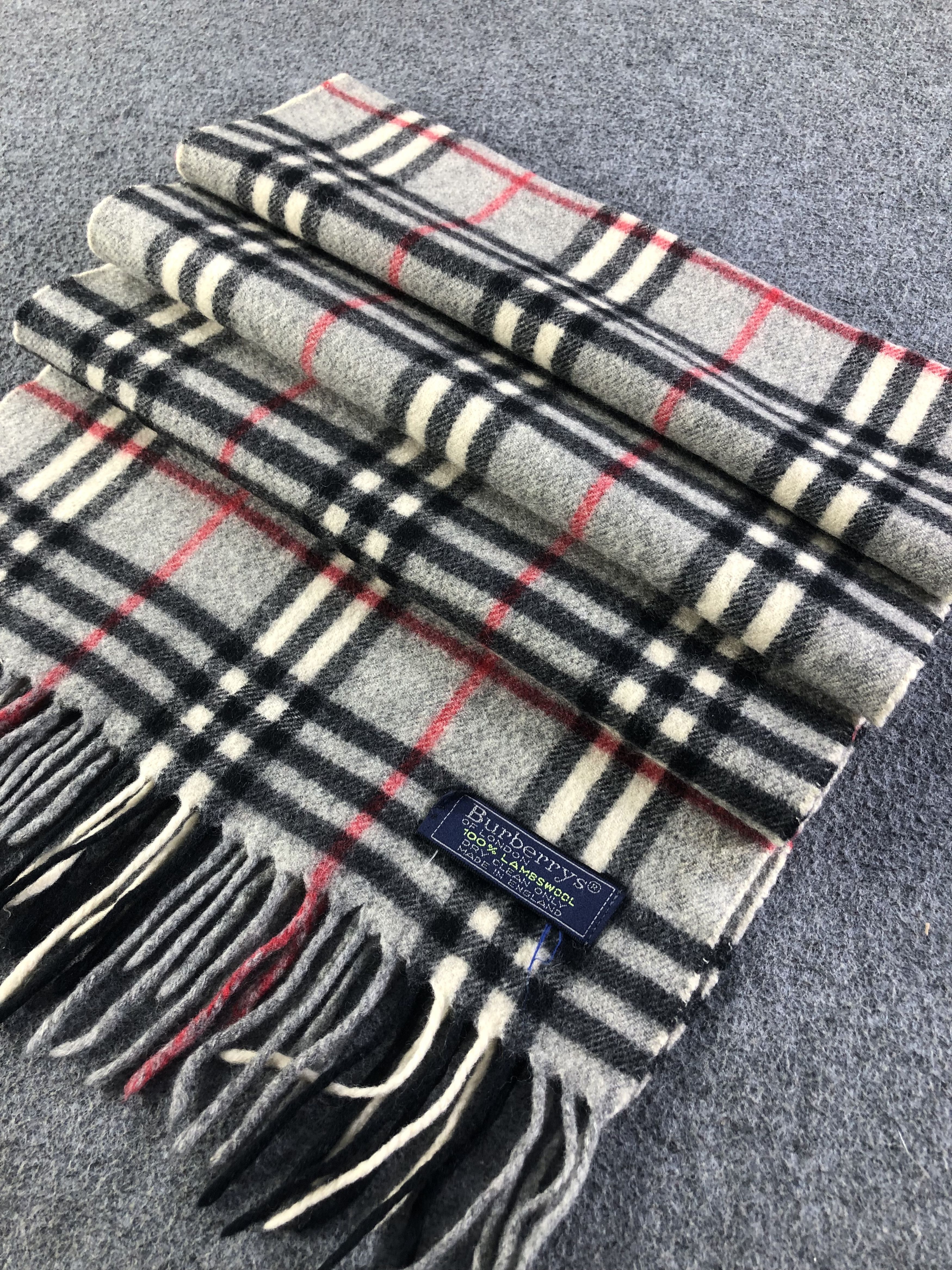 Burberry Burberrys Lambswool Scarf / Muffler / Neckwear SS1233 Size ONE SIZE - 2 Thumbnail